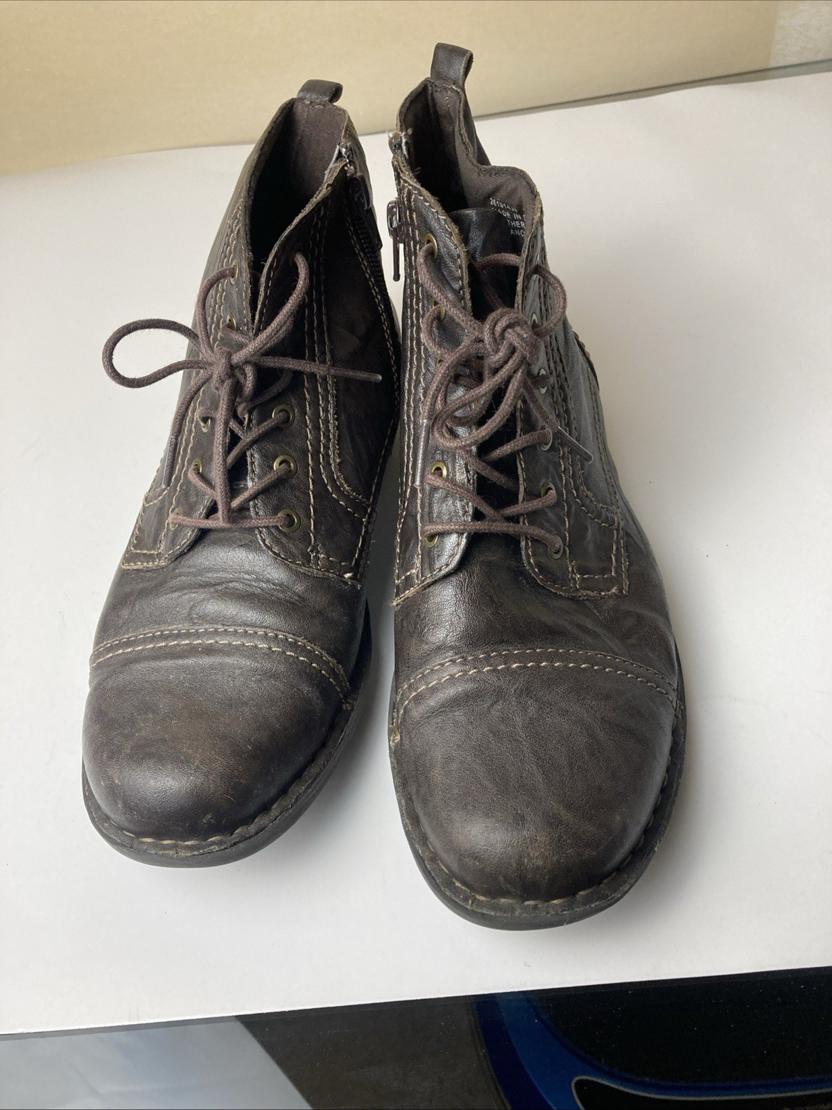 Women’s Boots Leather Upper Lace-Up Brown Size 9M