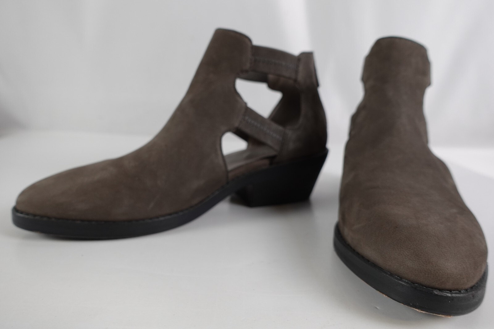 Eileen Fisher Women’s Back Zip Ankle Boots Size 7 Olive Low Heel Closed Toe Fun