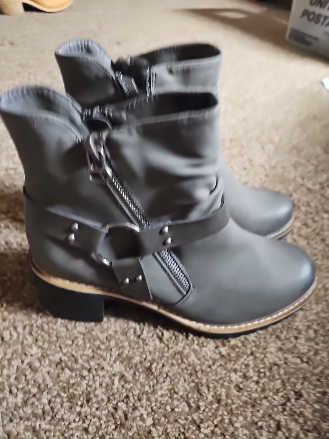 PATRIZIA By Spring Step Bonfire Gray Block Heel Booties for Women Boots Sz 8