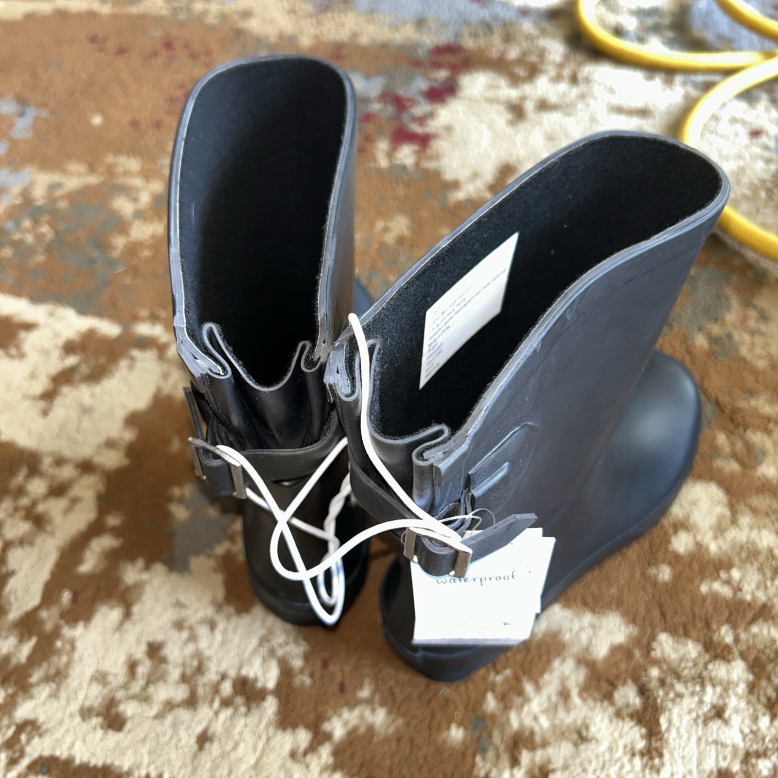 Waterproof Boots Black Size 6