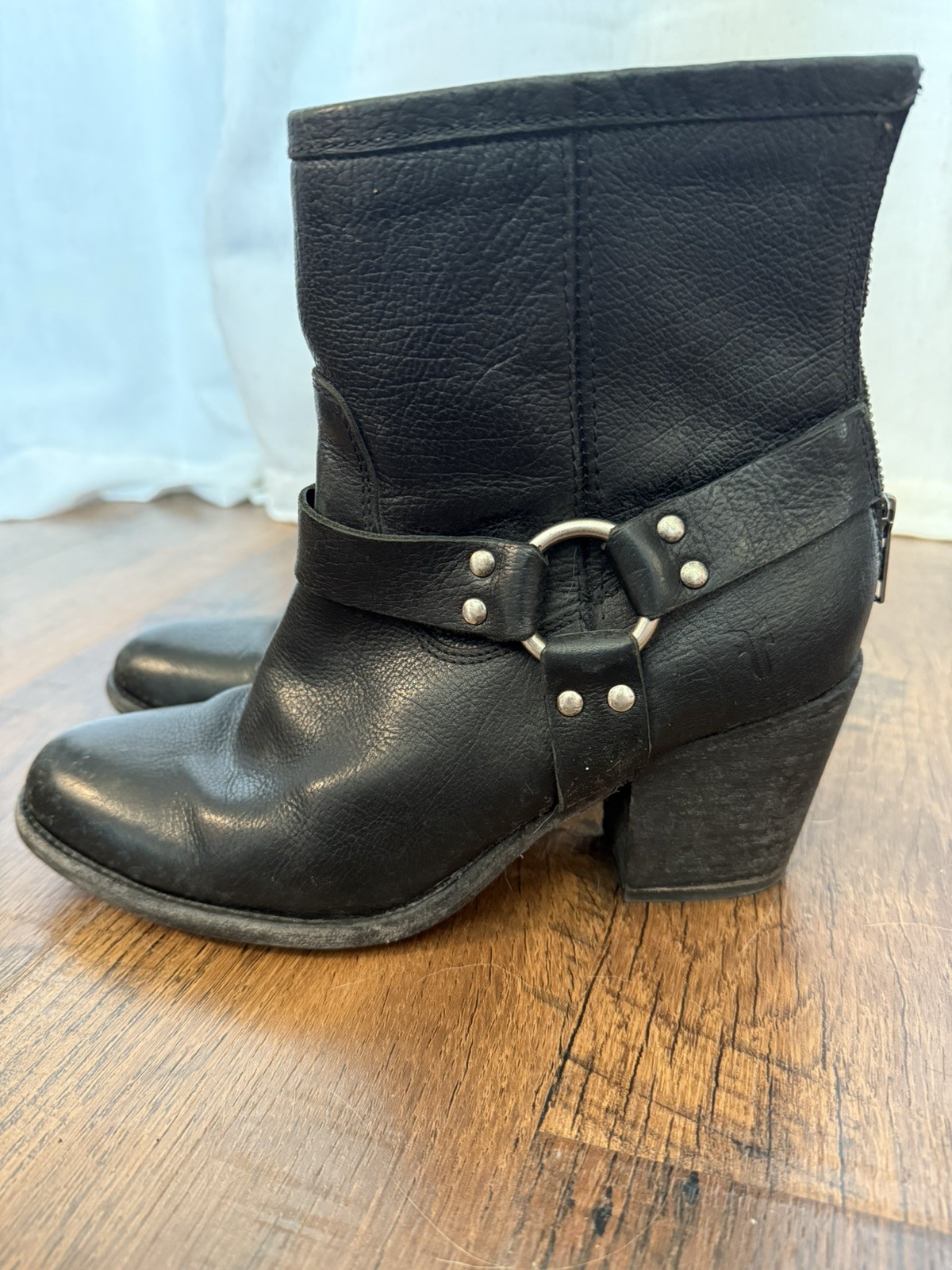 Frye Tabitha Harness Bootie Heel Women size 9.5 Black Leather strap