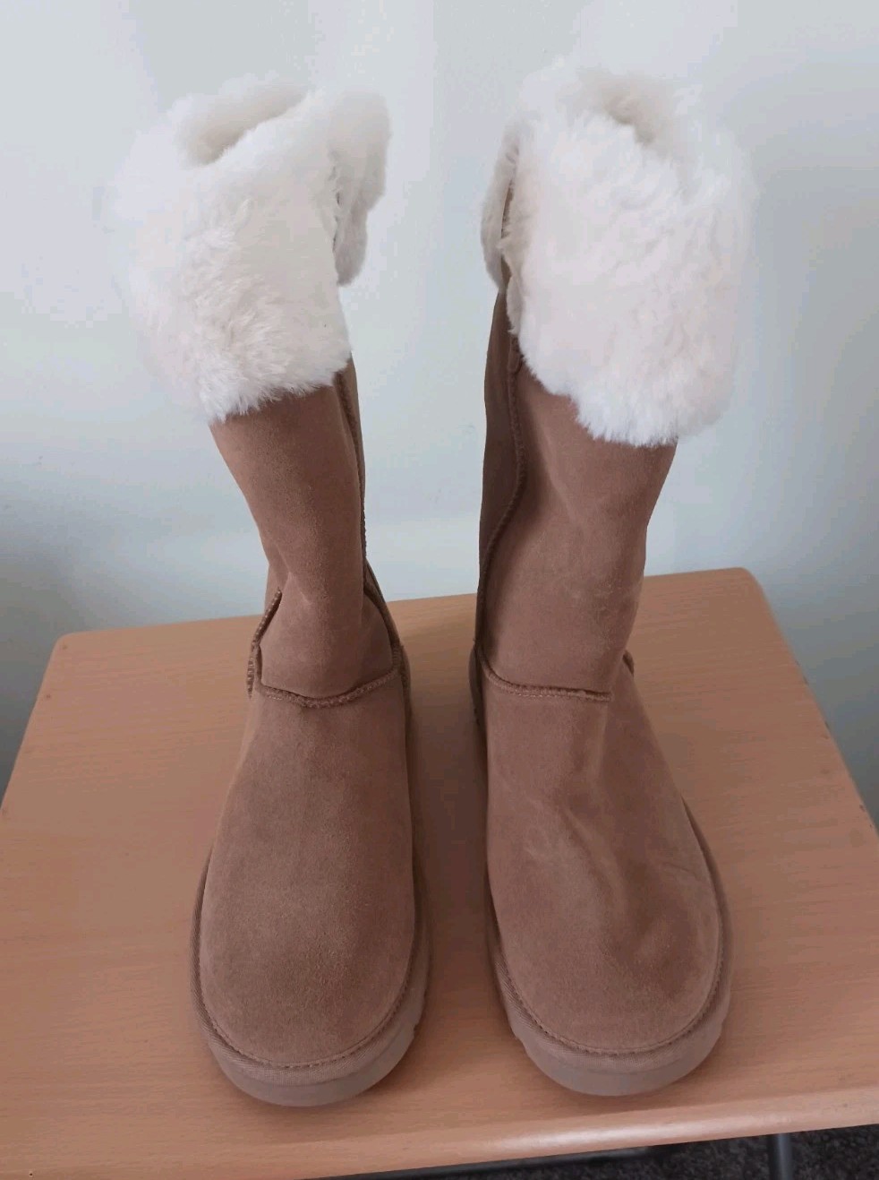 UGG Womens Winter Warm Suede Shearling Snow Boots Size 10 Chestnut Real Fur New