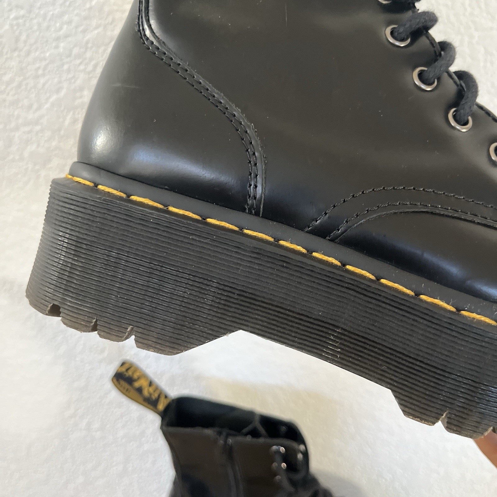 Dr. Martens Jadon Smooth Leather Platform Boots Black Womens Size 8 Polished
