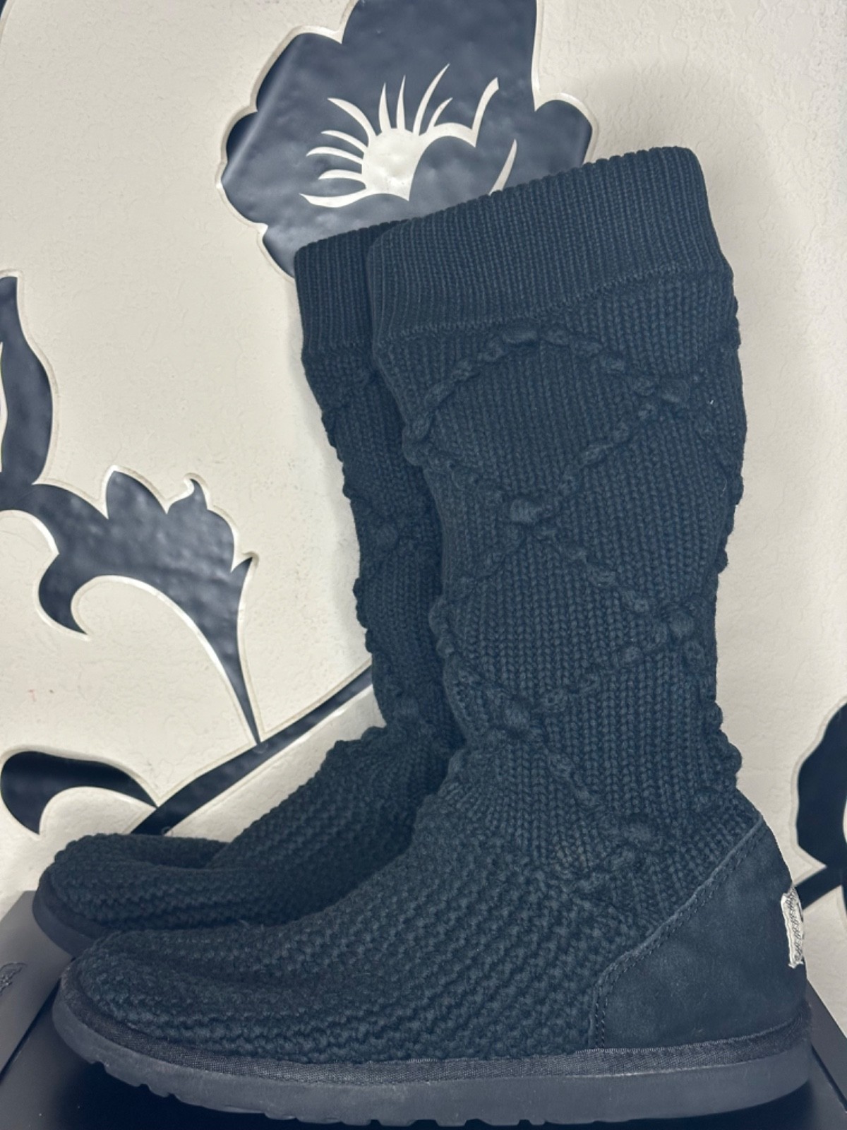 Ugg Classic Tall Black Women’s Black Cable Knit Sweater Boots Size 8
