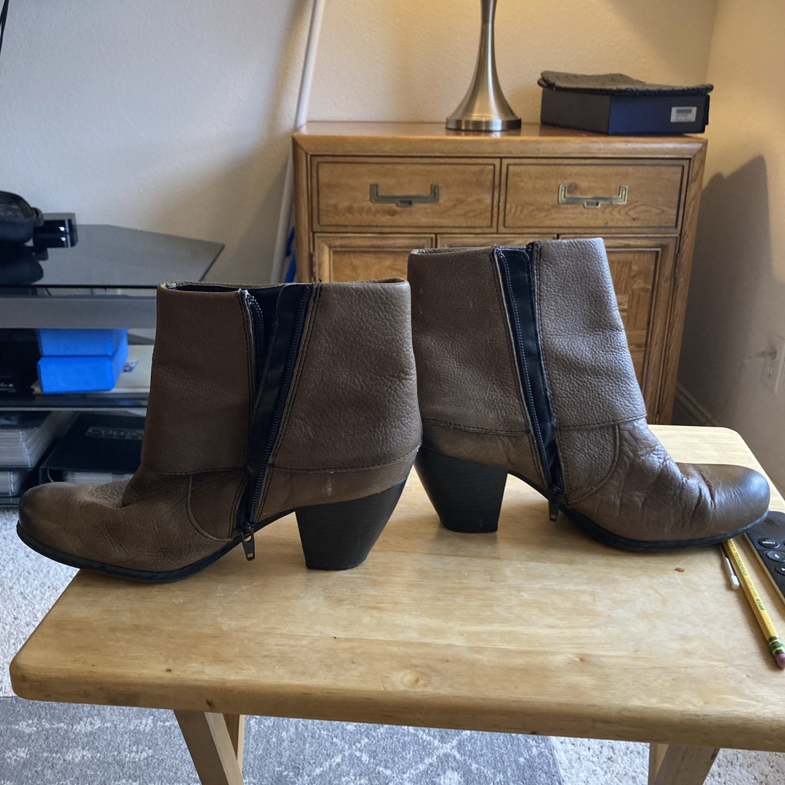 Bolo, Ankle Boots Women Size 8 1/2″.brown Leather Uppers. 2 1/2″ Block Heel.