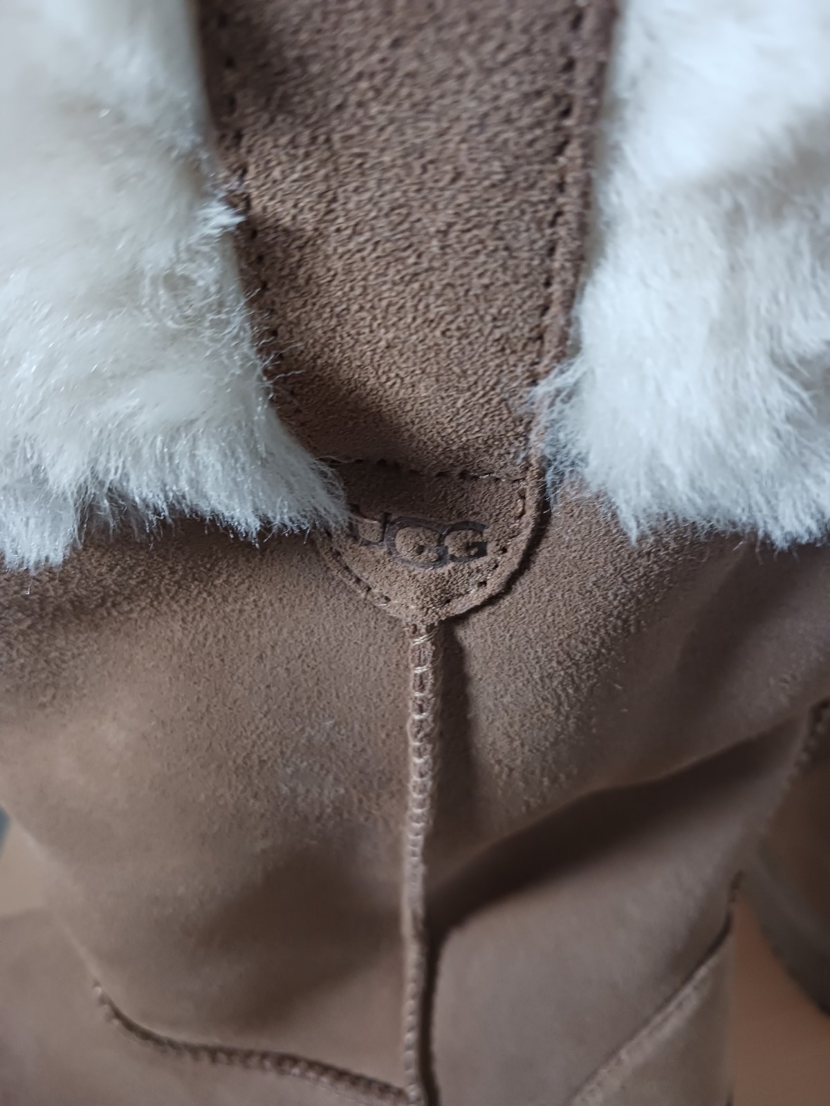UGG Womens Winter Warm Suede Shearling Snow Boots Size 10 Chestnut Real Fur New