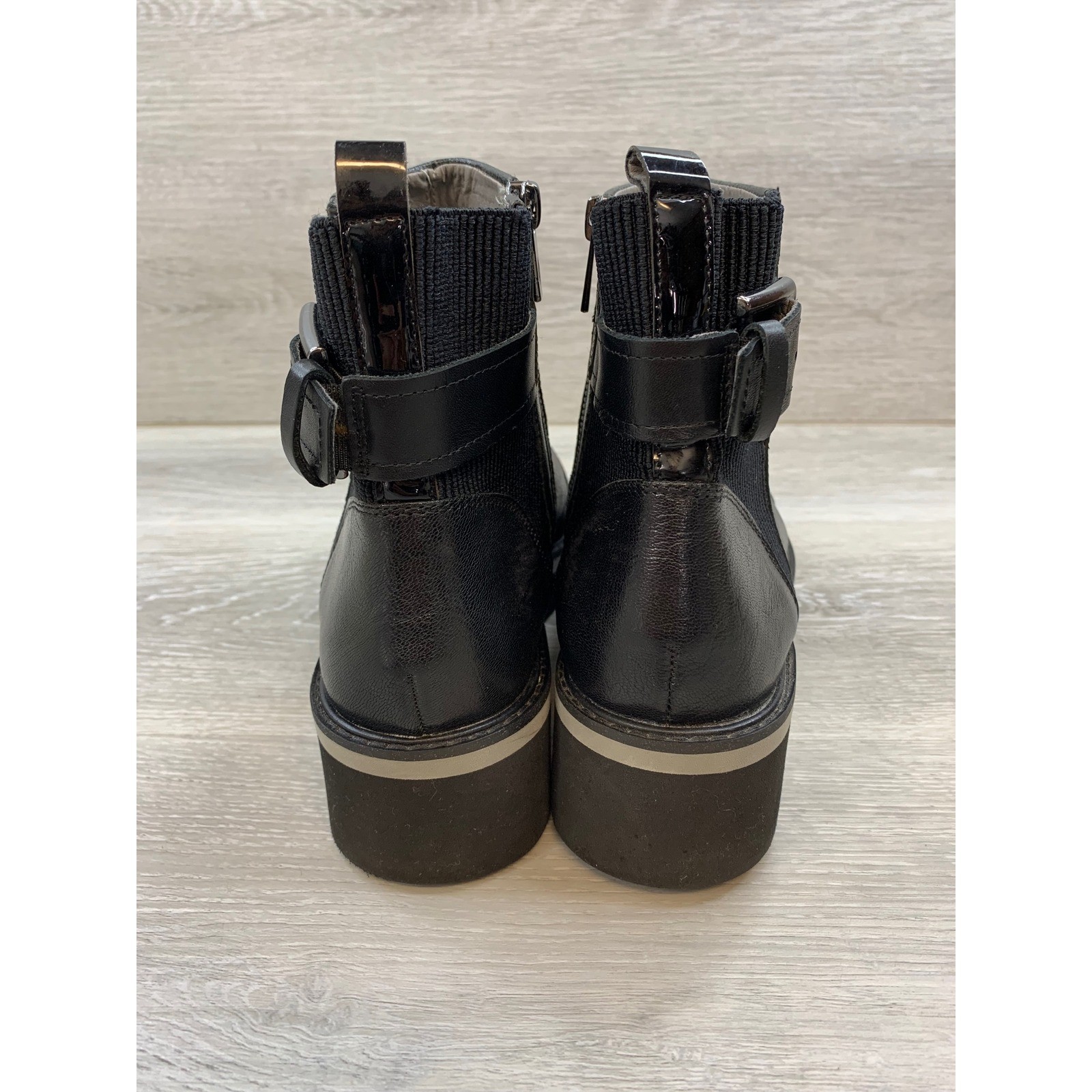 Donald Pliner Tinsley Women’s Black Leather Cap Toe Wedge Booties 11 Shoes