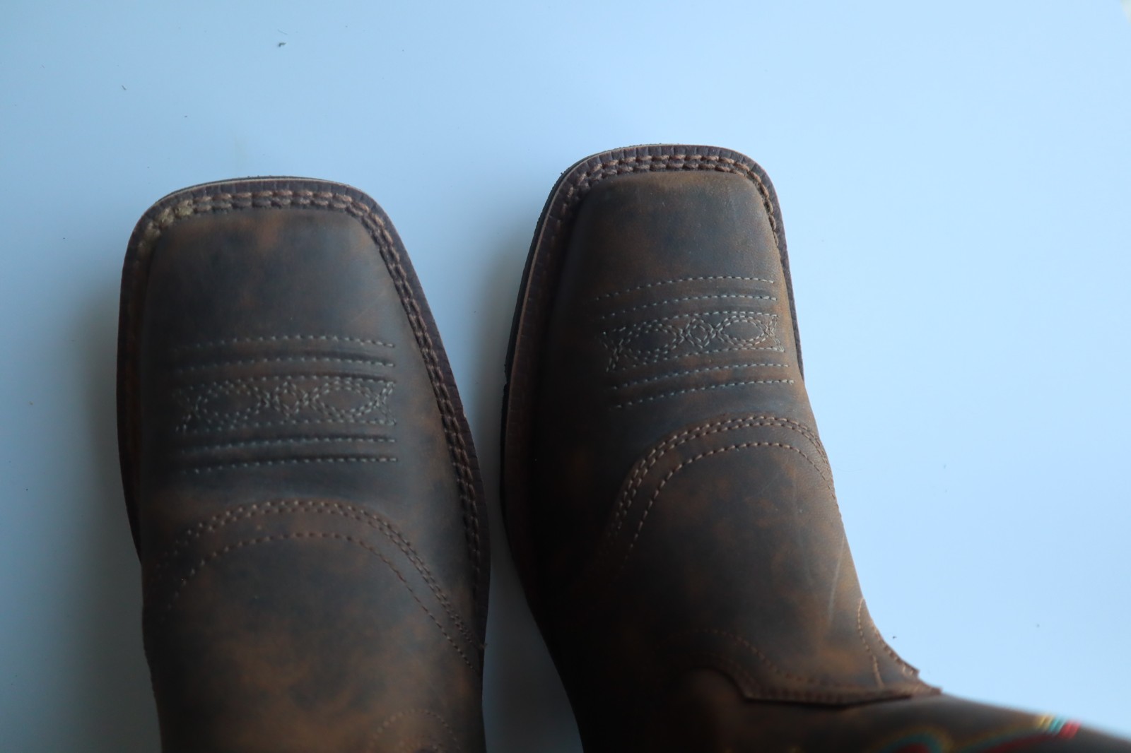 Brown Leather ARIAT Delilah Western Boots w/ Multicolored Stitched Design 8 B