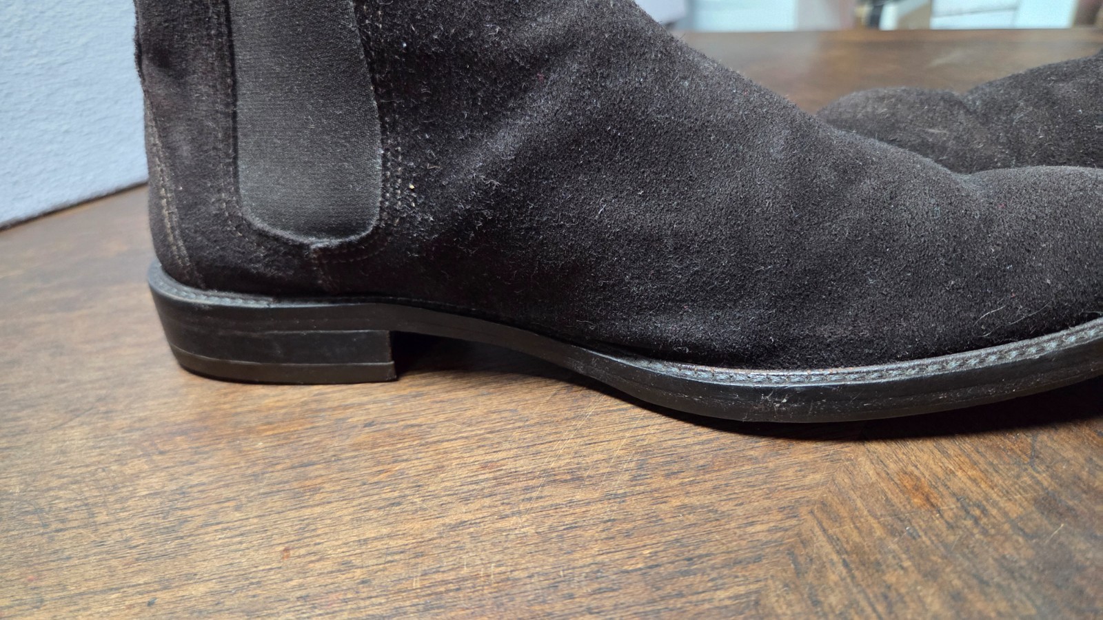 Barneys New York Chelsea Boots Mens Size 8 (EU 41) Suede Brown Pull On Italy