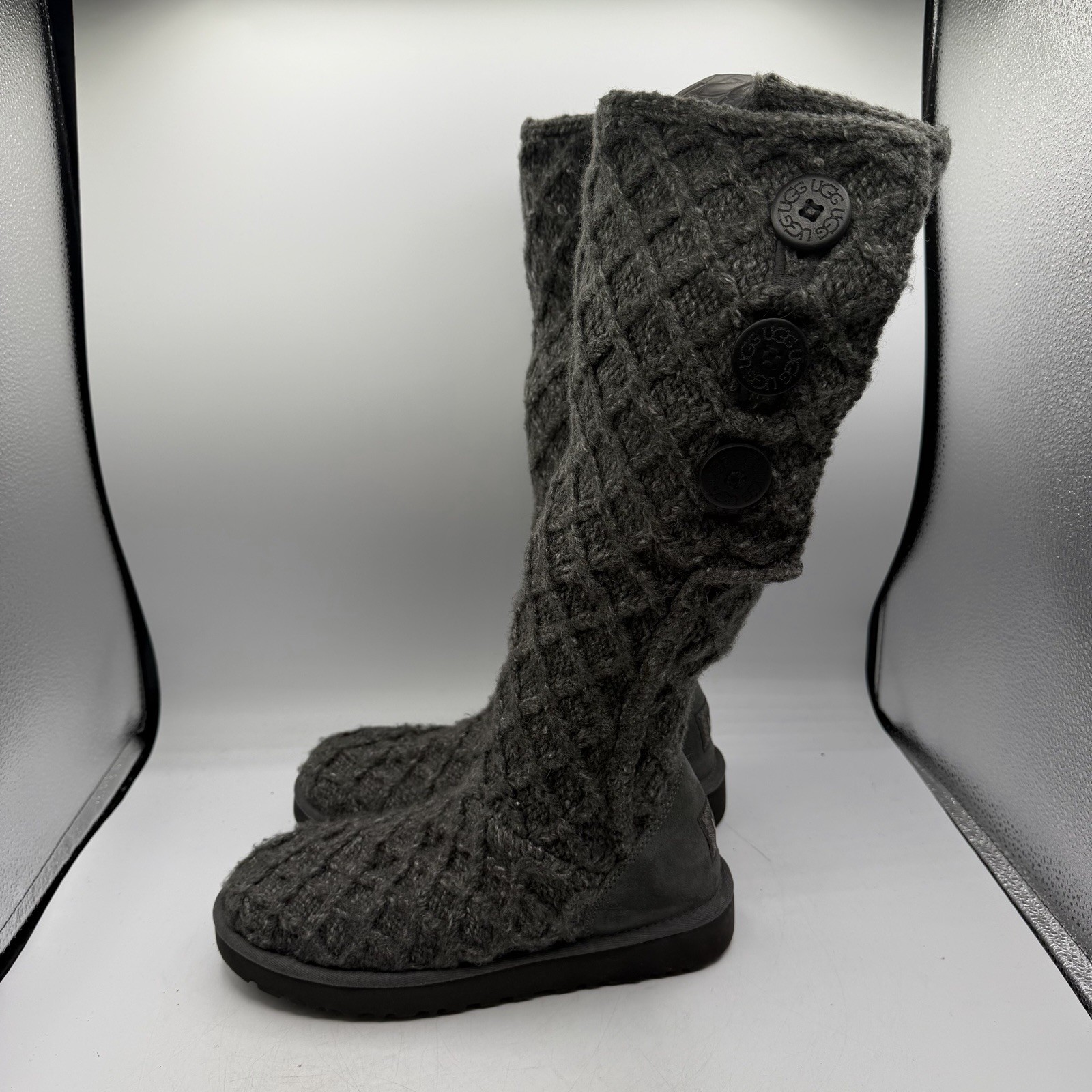 UGG Isla Knit Boots Womens Size 9 Grey Cable Knit Button Fold Over 1016557