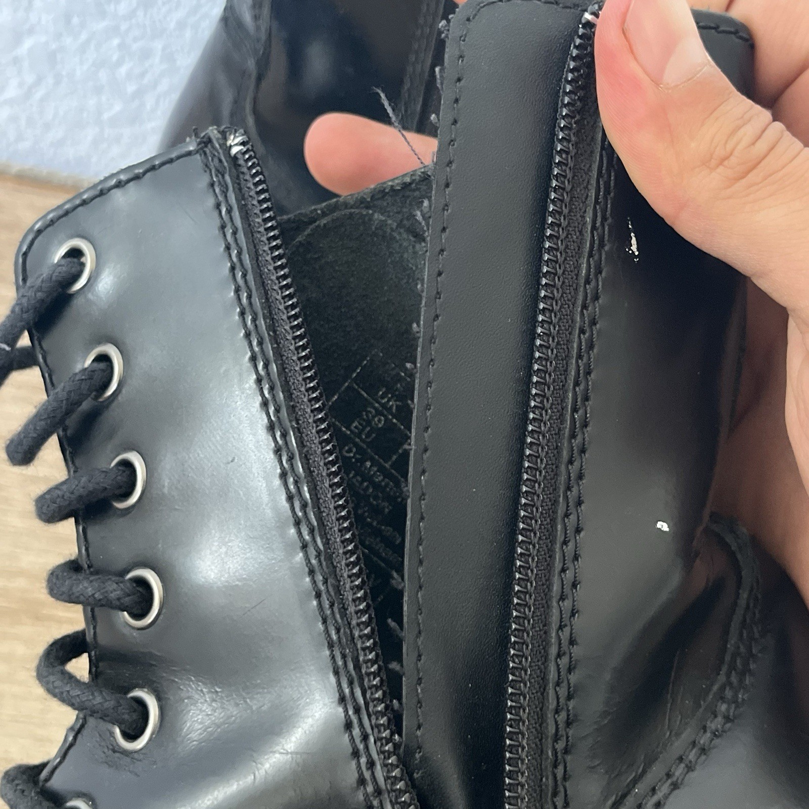 Dr. Martens Jadon Smooth Leather Platform Boots Black Womens Size 8 Polished