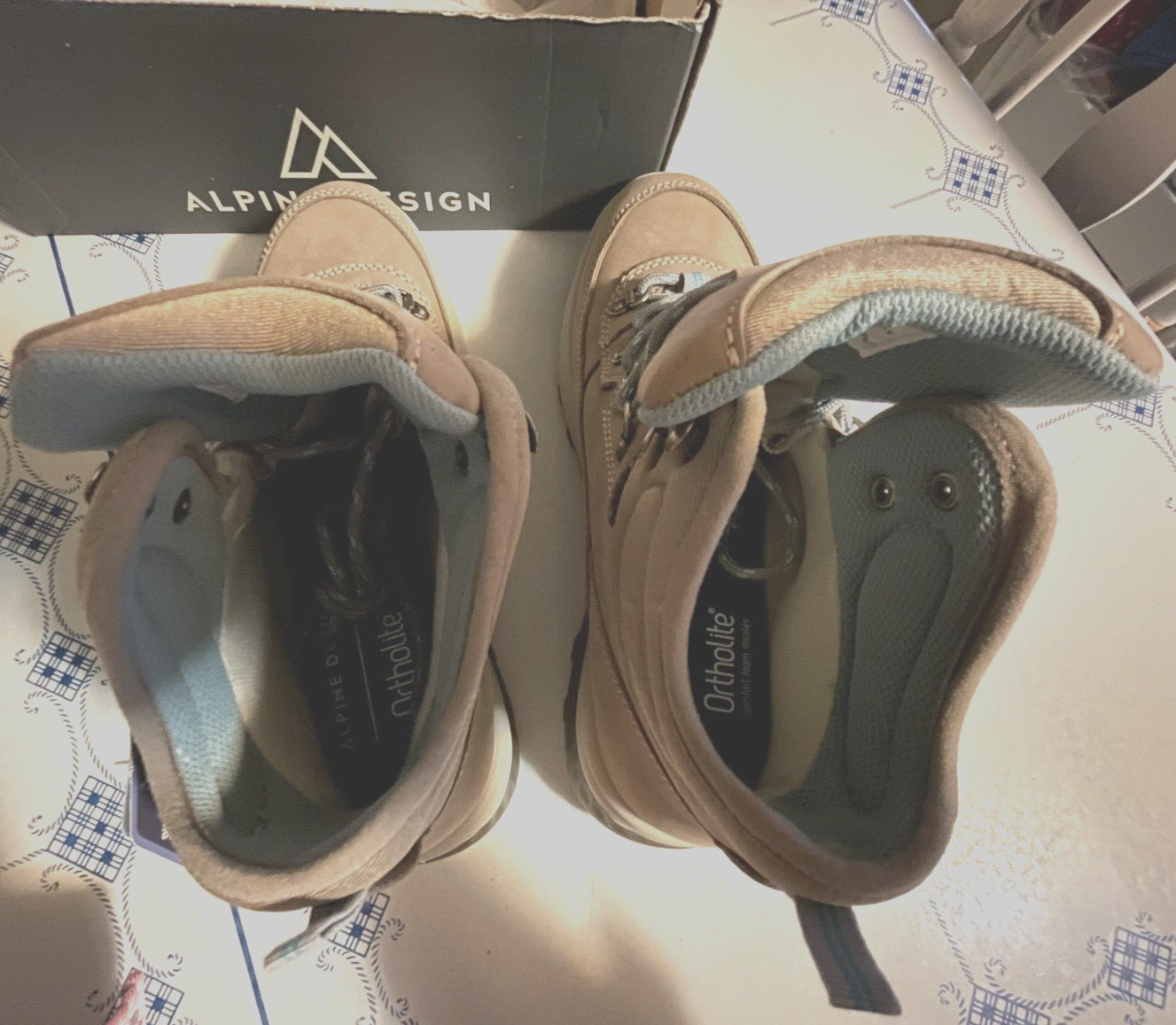 Alpine Design Waterproof Nubuck Leather Upper Hiker Boot Women Tan SIZE 11 -NEW!