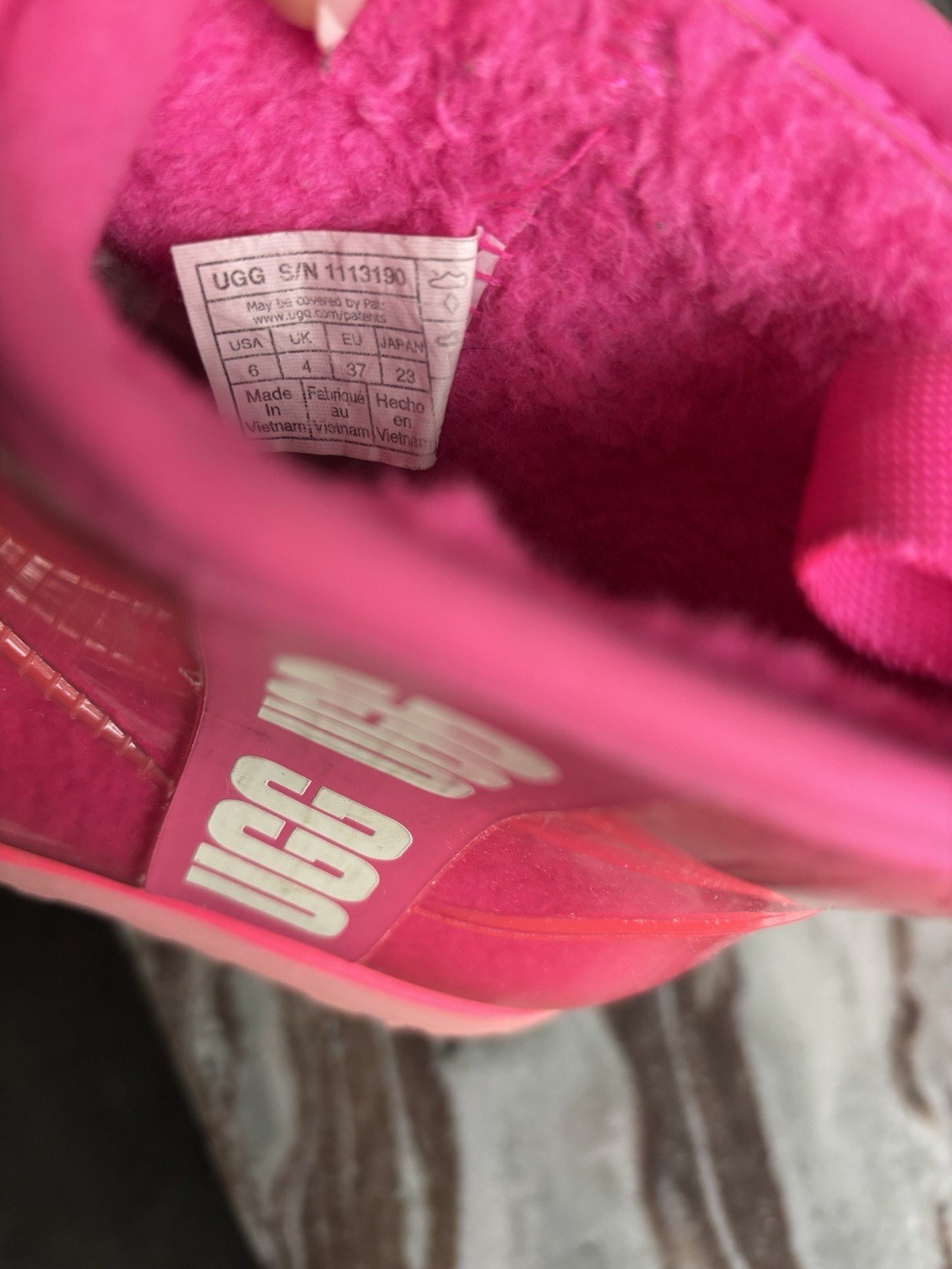 🩷UGG Pink Ankle Snow Boot Women’s Pull On Lined Logo Solid US Size 6🩷
