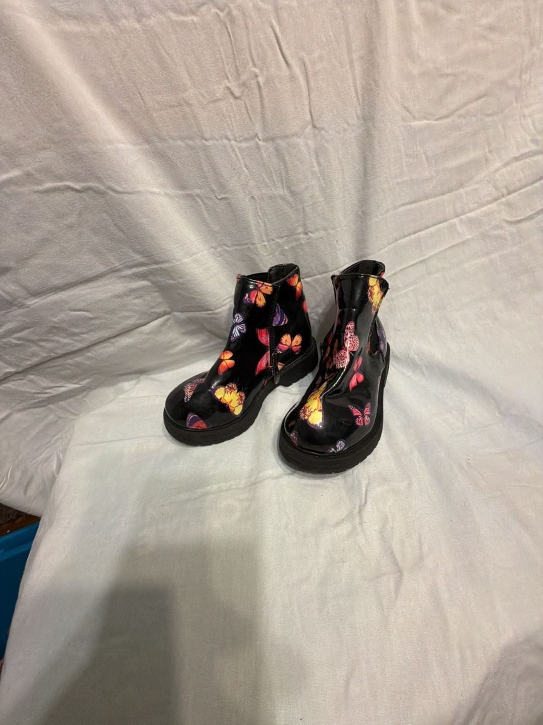 UNR8ED Girls Butterfly Print Patent Chelsea Ankle Boots