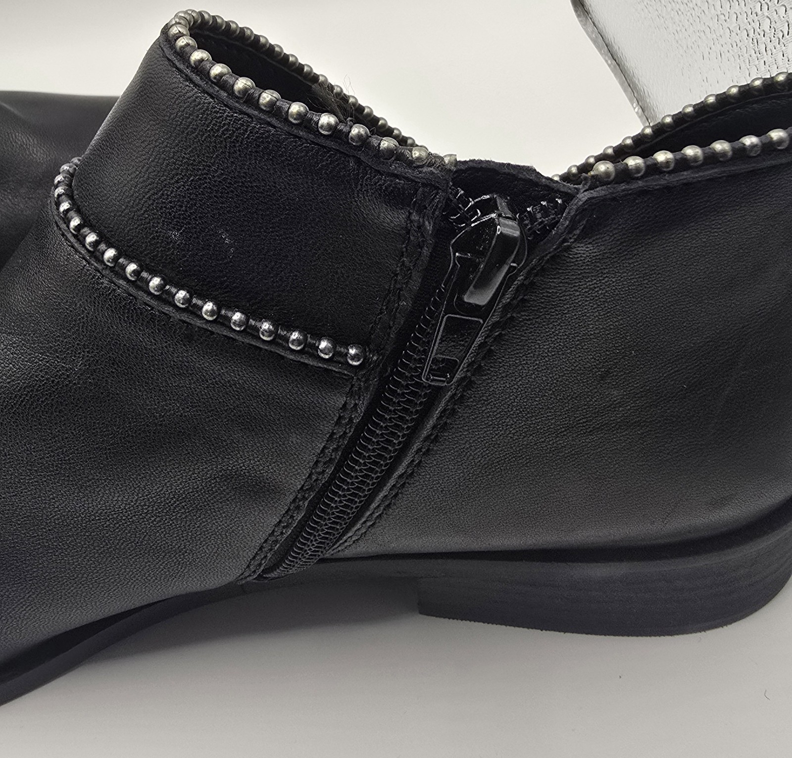 Lucky Brand Black Leather Studded Ankle Booties Zip Almond Toe Womens 8.5