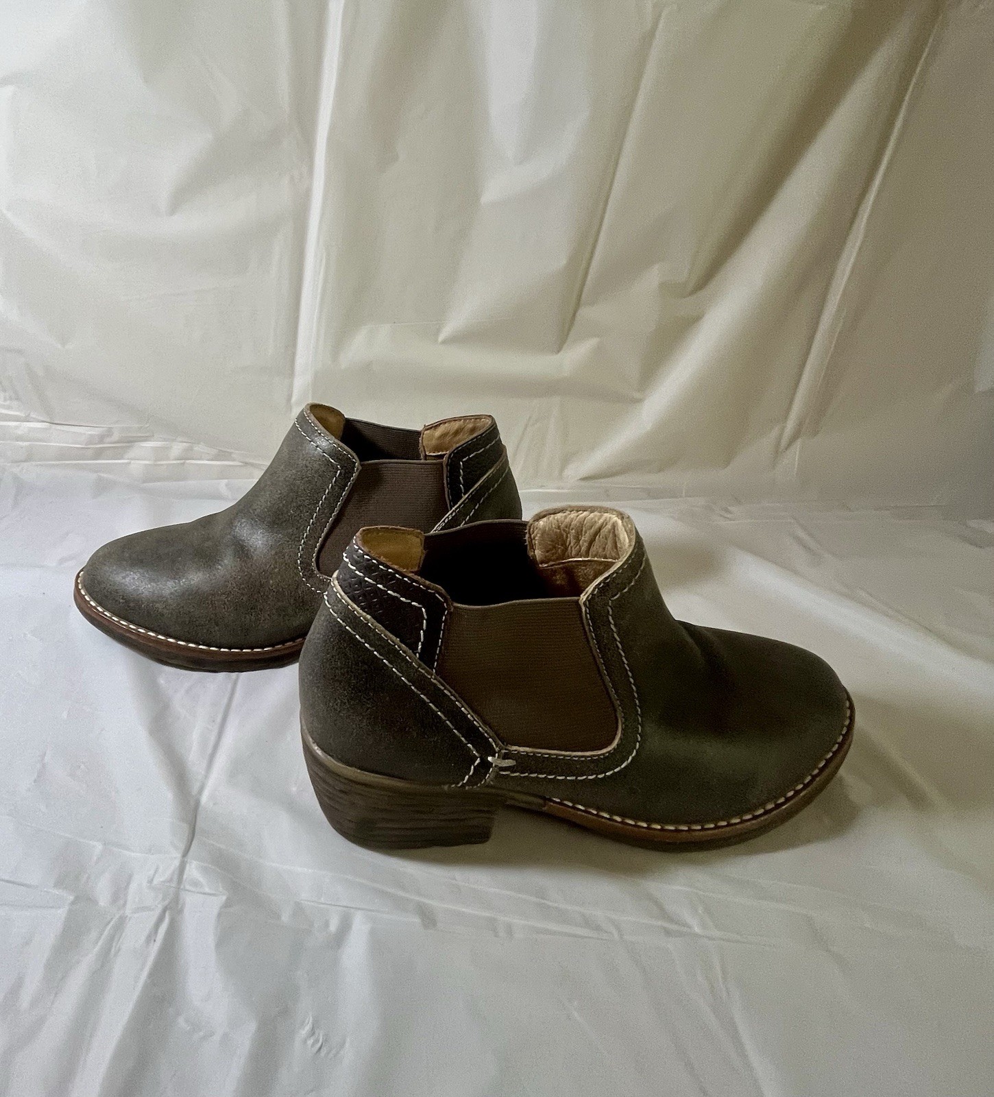 Biza size 36/ 5.5-6 Carson Gray Leather Slip On Booties