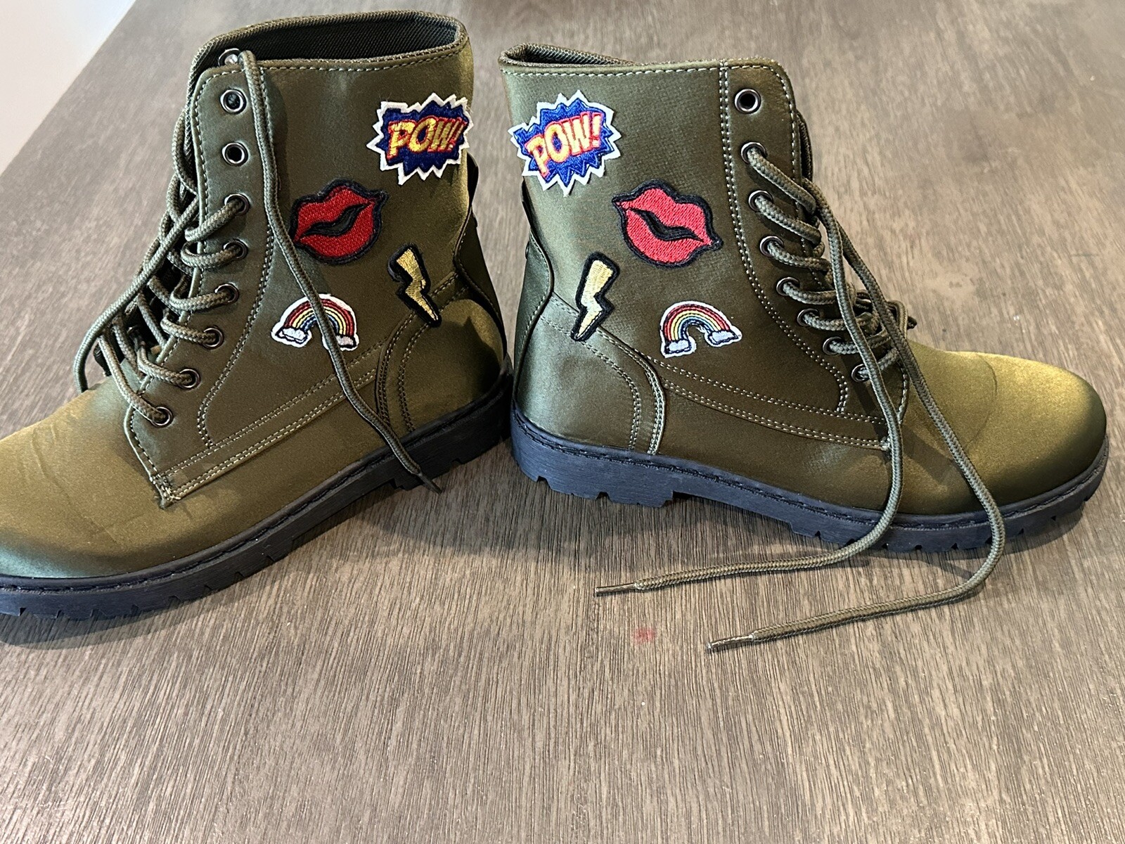 Woman’s Girls Combat Boots With Patches Size 7 / 8