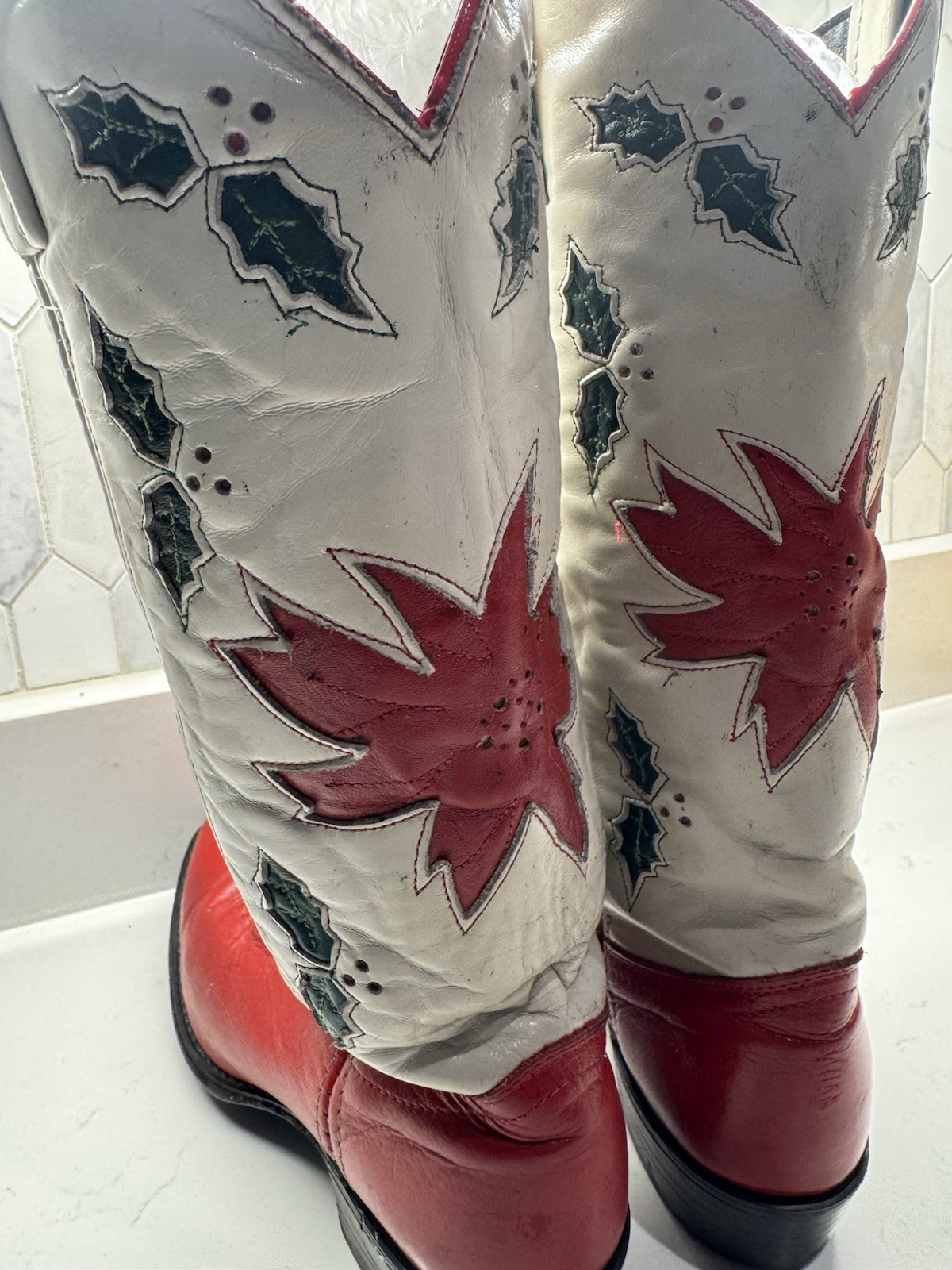 ACME 1995 Christmas Poinsettia Holly Limited 56 /1200 Red Cowboy Boots 6.5 M