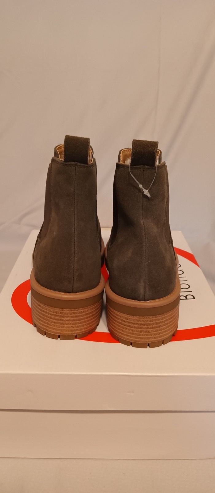 Blondo Mayes Waterproof Suede Chelsea Ankle Boots Olive/Brown Women 8.5 M
