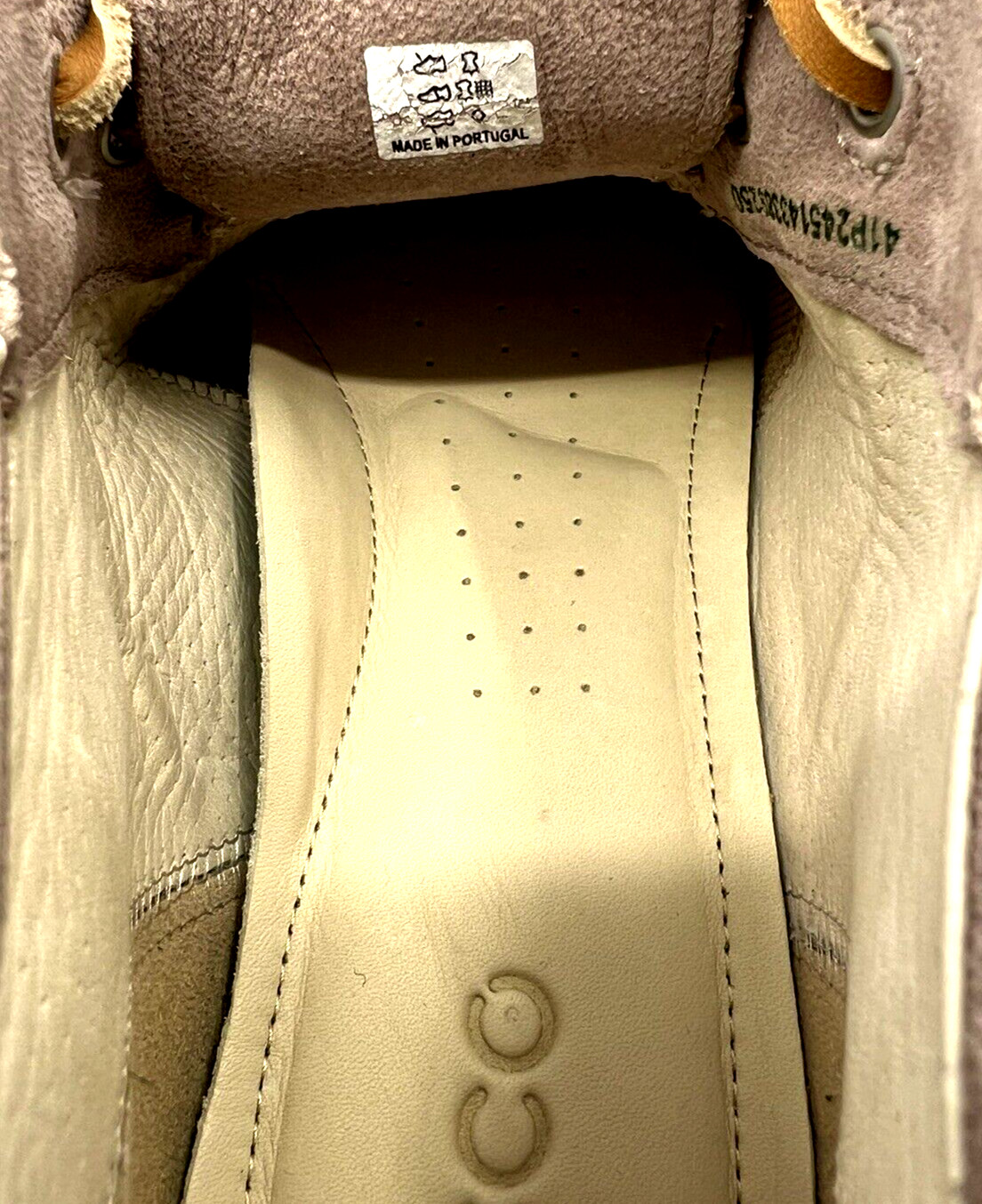 ECCO Women Size 10-10.5 (41 EU) Damara Chukka Boots Pink distressed soles style.