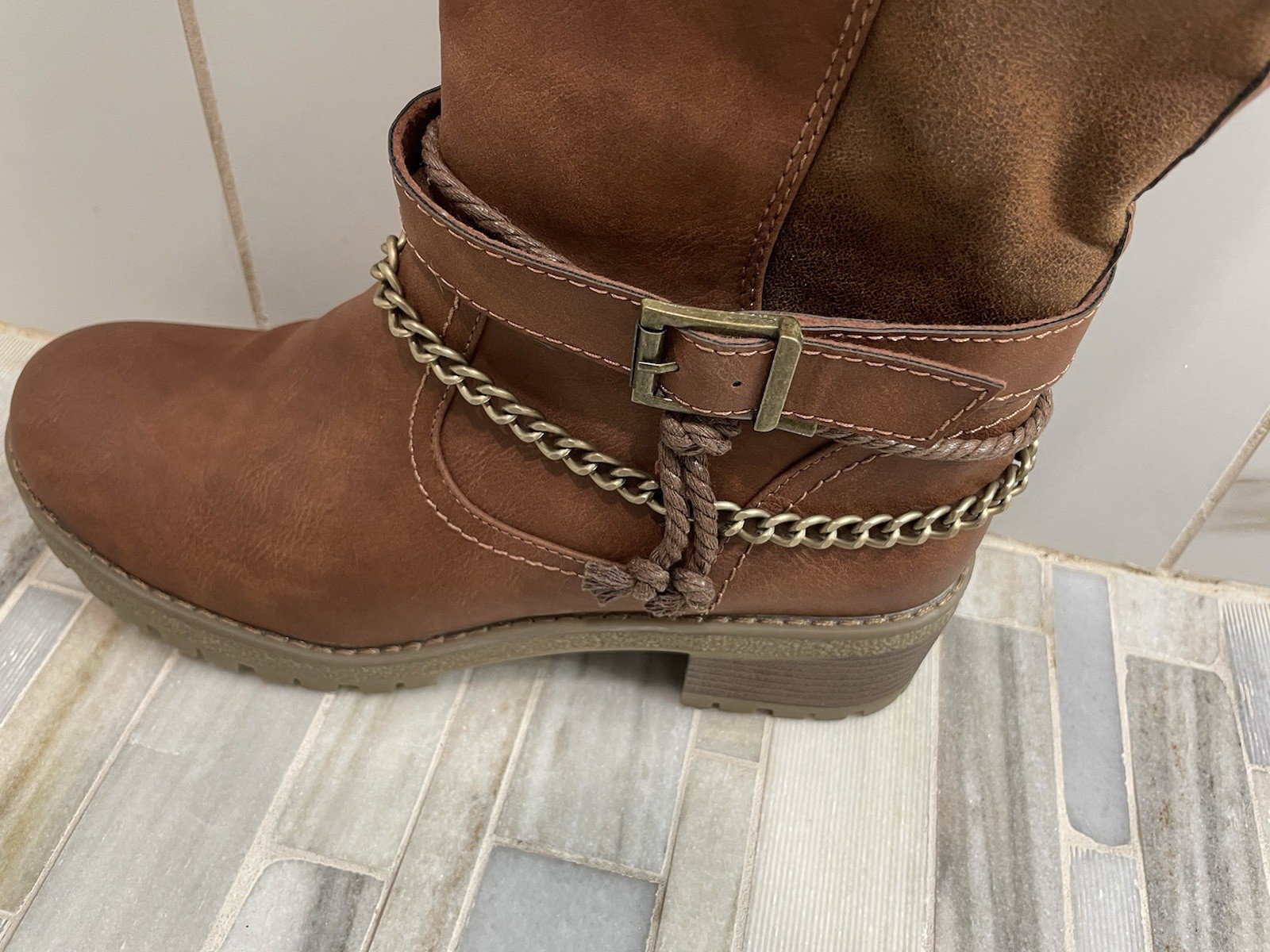 Refresh Women’s Biker Style Rider Boots 170185 size 9