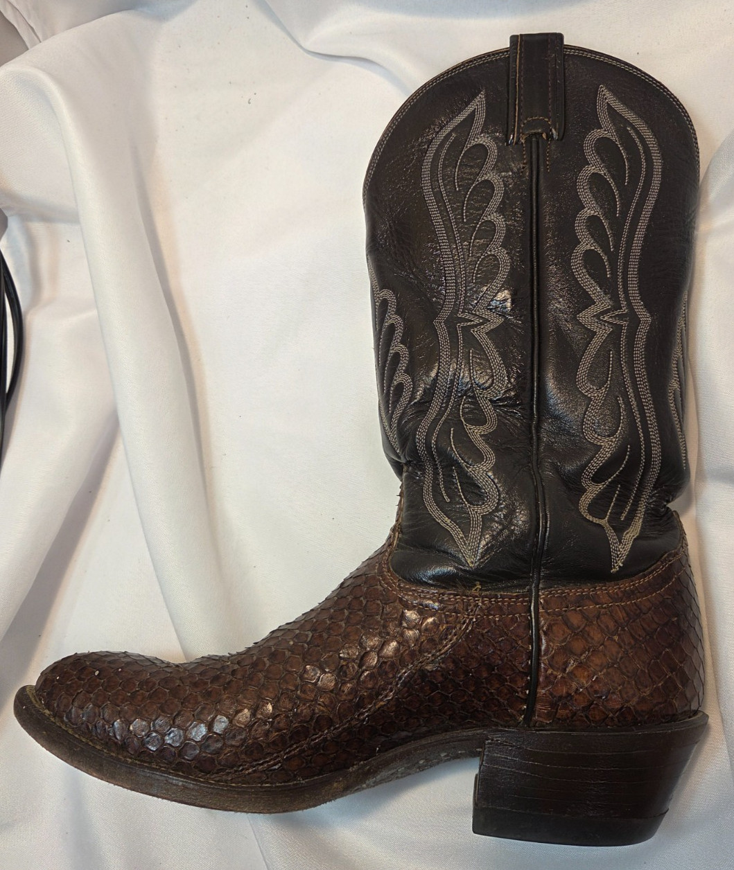 Tony Lama Brown Snakeskin Leather Western Style Cowboy Boot Size 7.5B