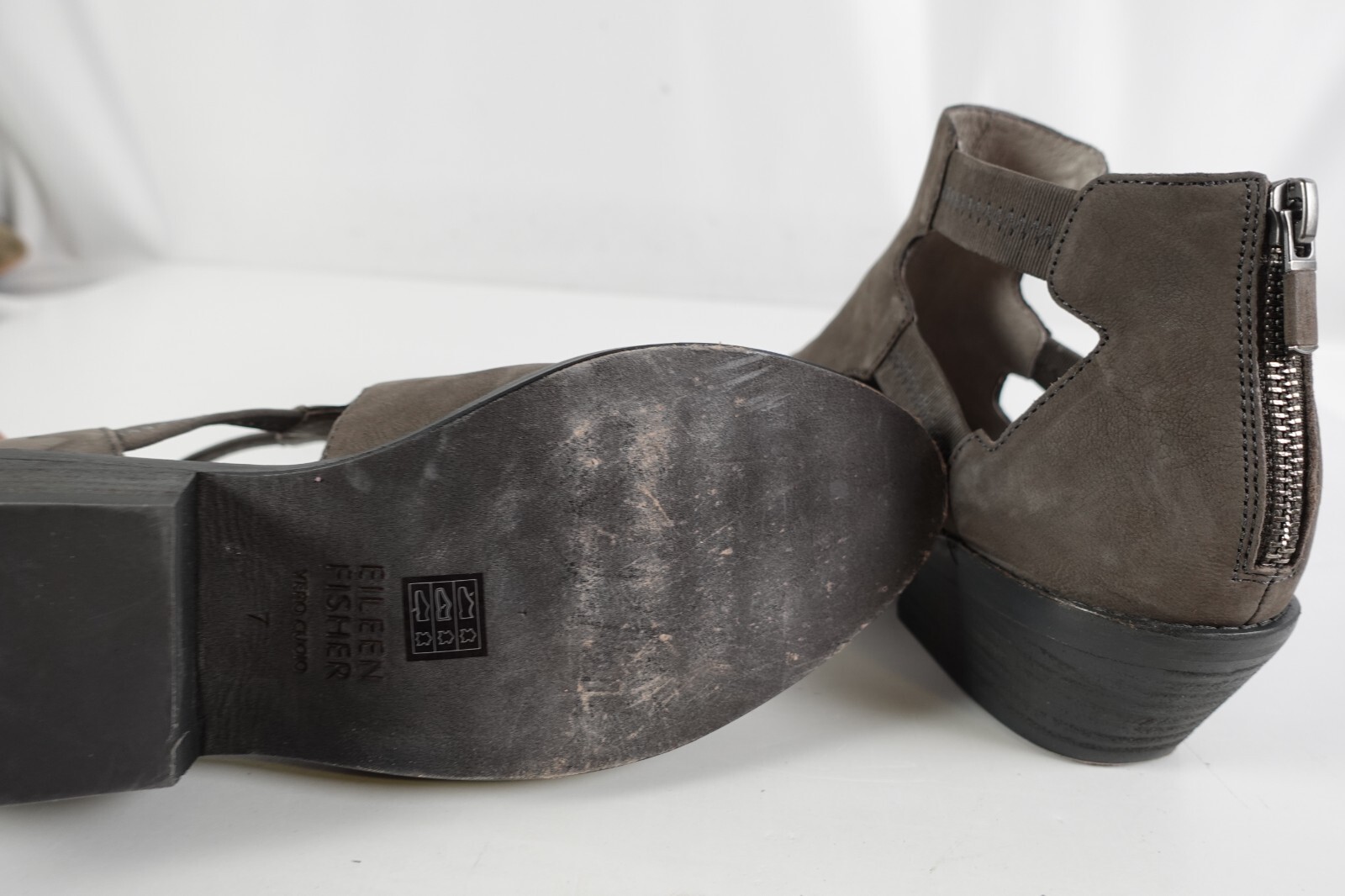 Eileen Fisher Women’s Back Zip Ankle Boots Size 7 Olive Low Heel Closed Toe Fun
