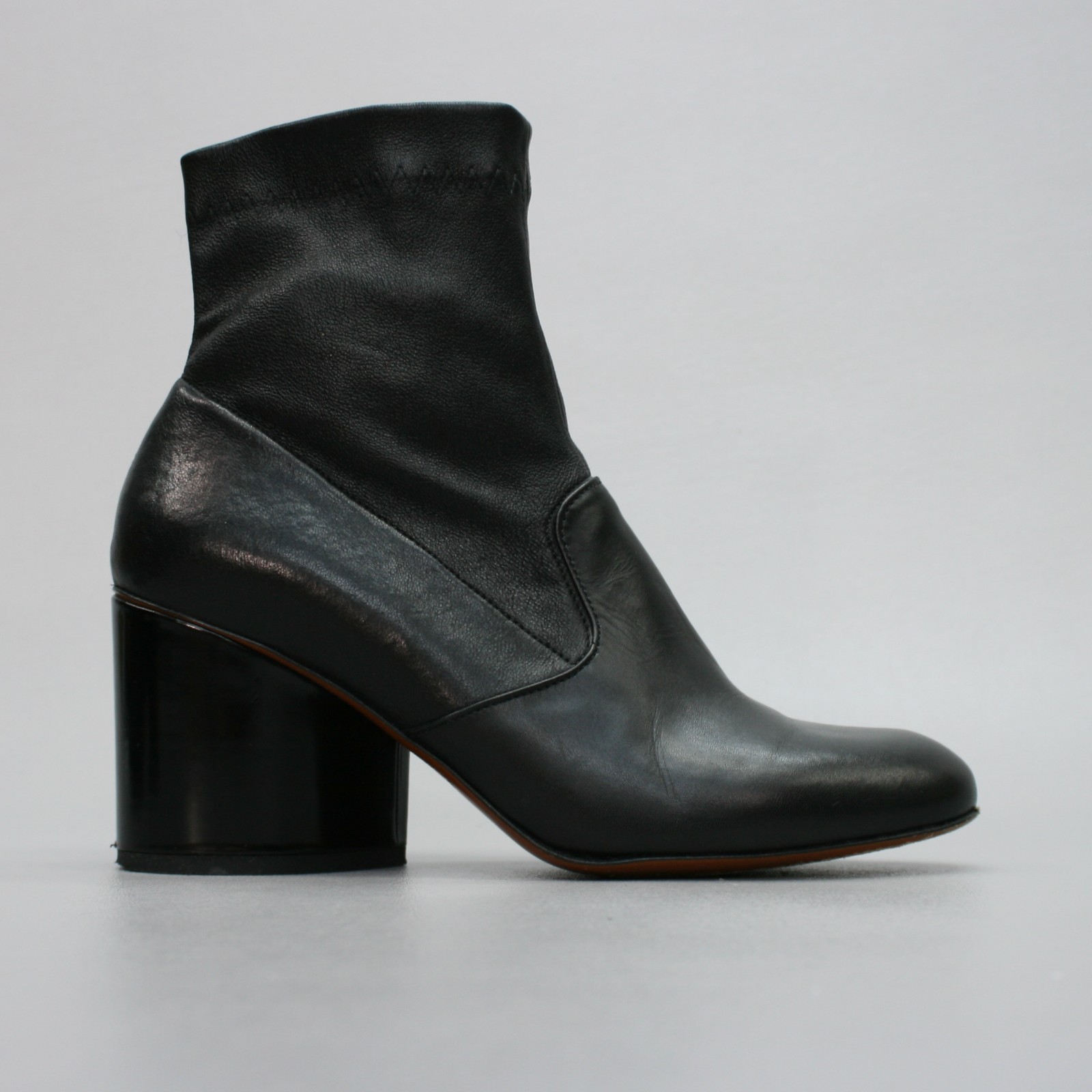 Robert Clergerie Ladies 36.5 (6) Stretch Black Leather Zip-up Heels Ankle Boots