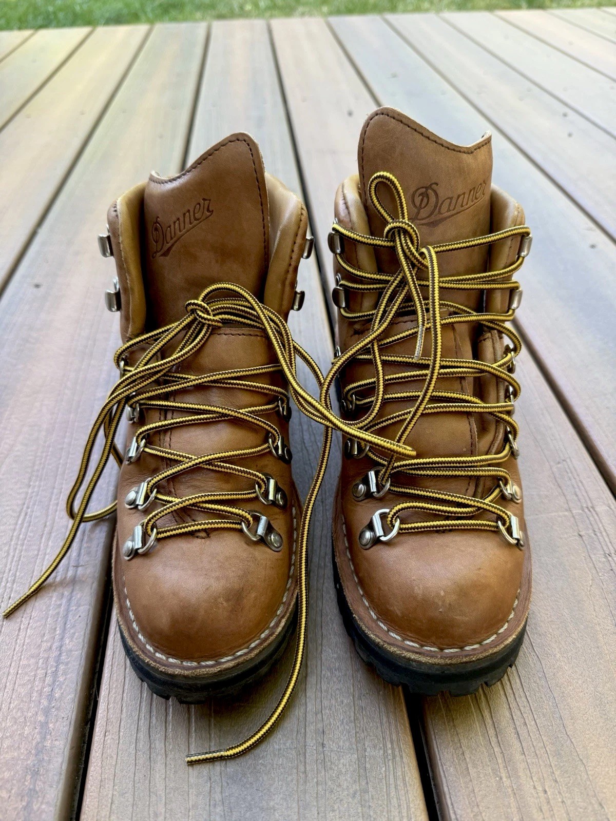 Danner Women’s Mountain Light Cascade Clovis Gortex Hiking Boots Size 6.5