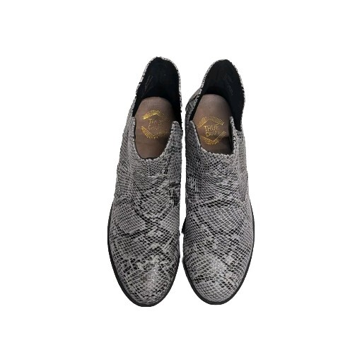 True Craft Cream Faux Snakeskin TC-Winnie Zip up Ankle Boots ~ Size 8 M