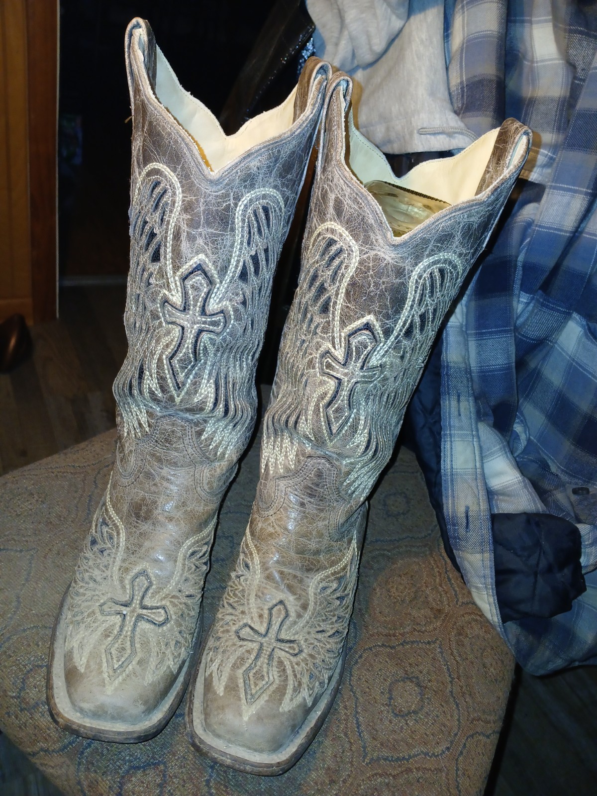 corral boots wings and cross a 1197 size 8 m used shipping u.s. only 14 inches