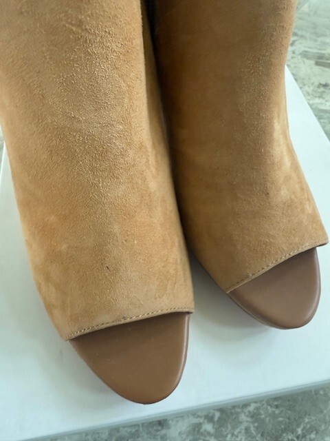 New in Box Calvin Klein Matilde Kidsuede/ Smooth Booties Almond Tan Size 7.5M