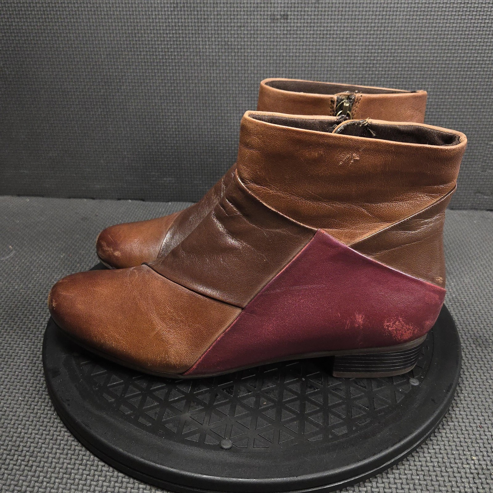 Trotters Boots Womens Size 8 Multicolor Leather Ankle Zip Colorblock Booties
