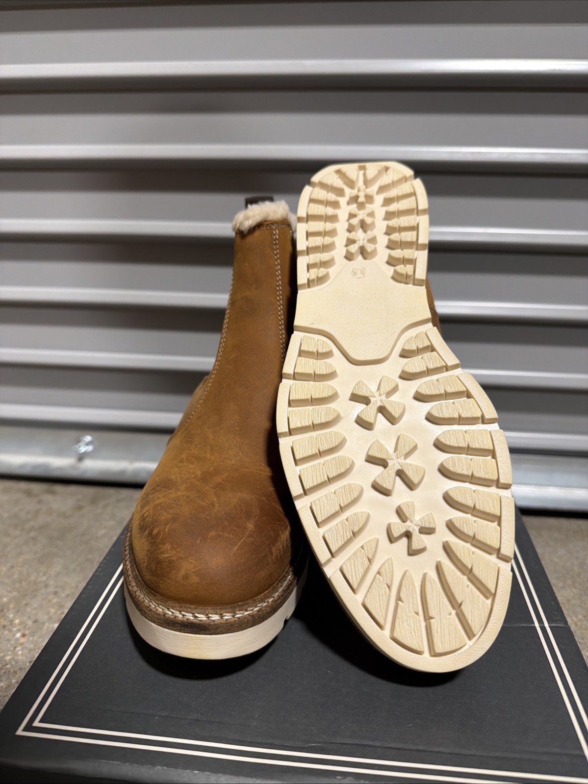 ALPINE DESIGN Women’s Chelsea Boots Tan Leather Shearling-Lined Size 8.5 B