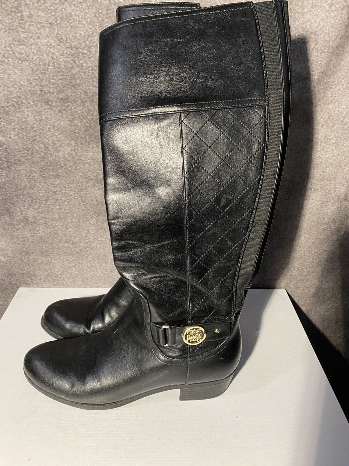 Liz Claiborne L-Trino Black Quilted Knee High Boots Gold Hardware 8M