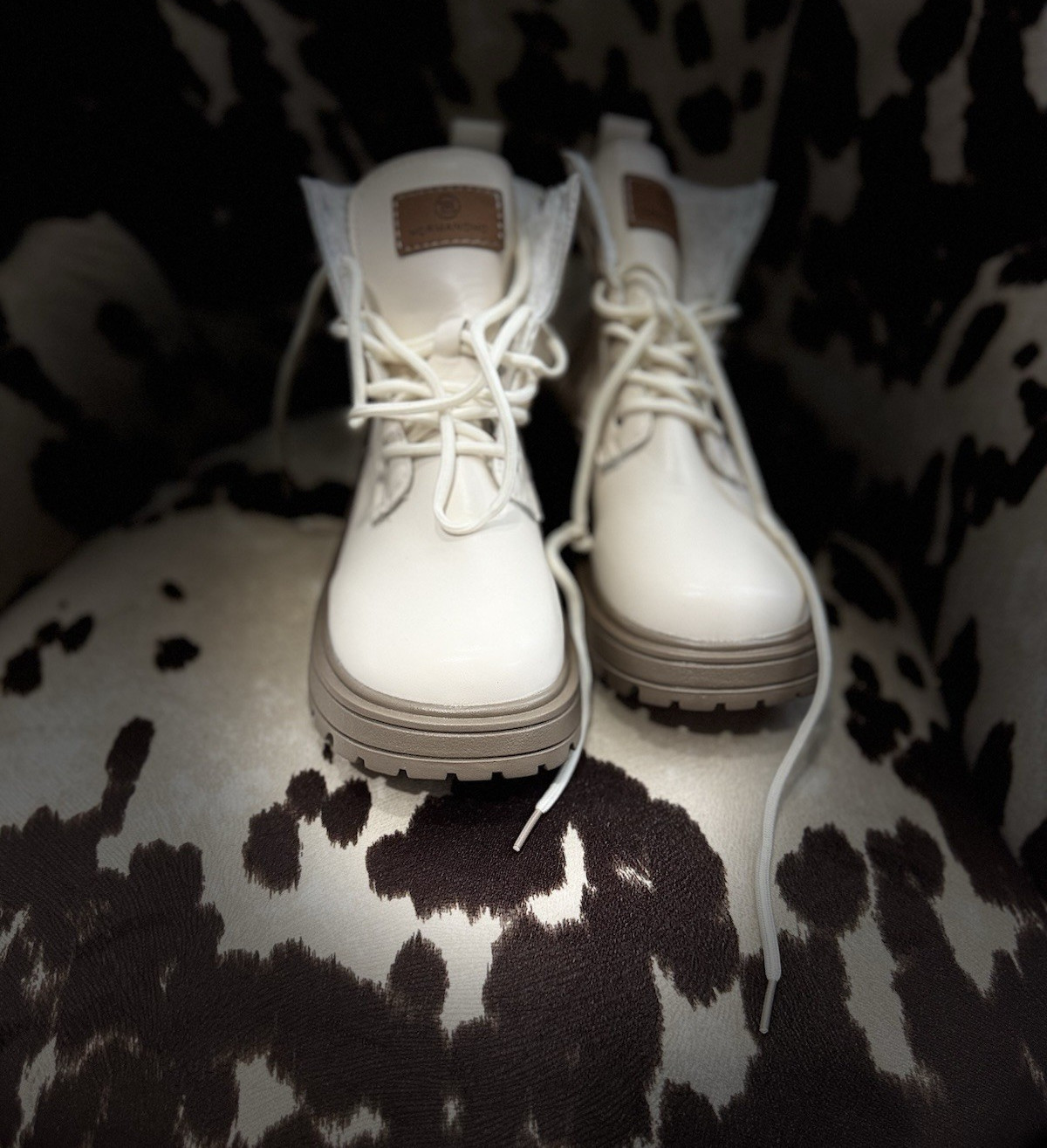 NCRMANOHC Women’s White/Beige Combat Ankle Boots Lace-Up Zip Lined 6.5