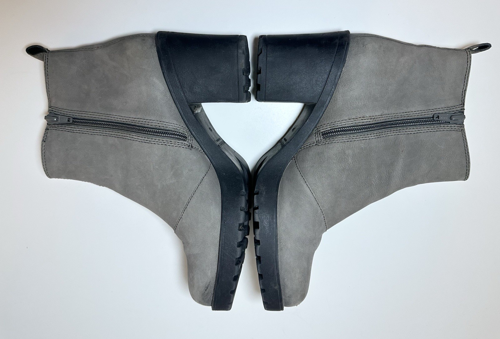 VAGABOND Women’s Gray Suede Leather Grace Chelsea Ankle Boots US 8 EU 39