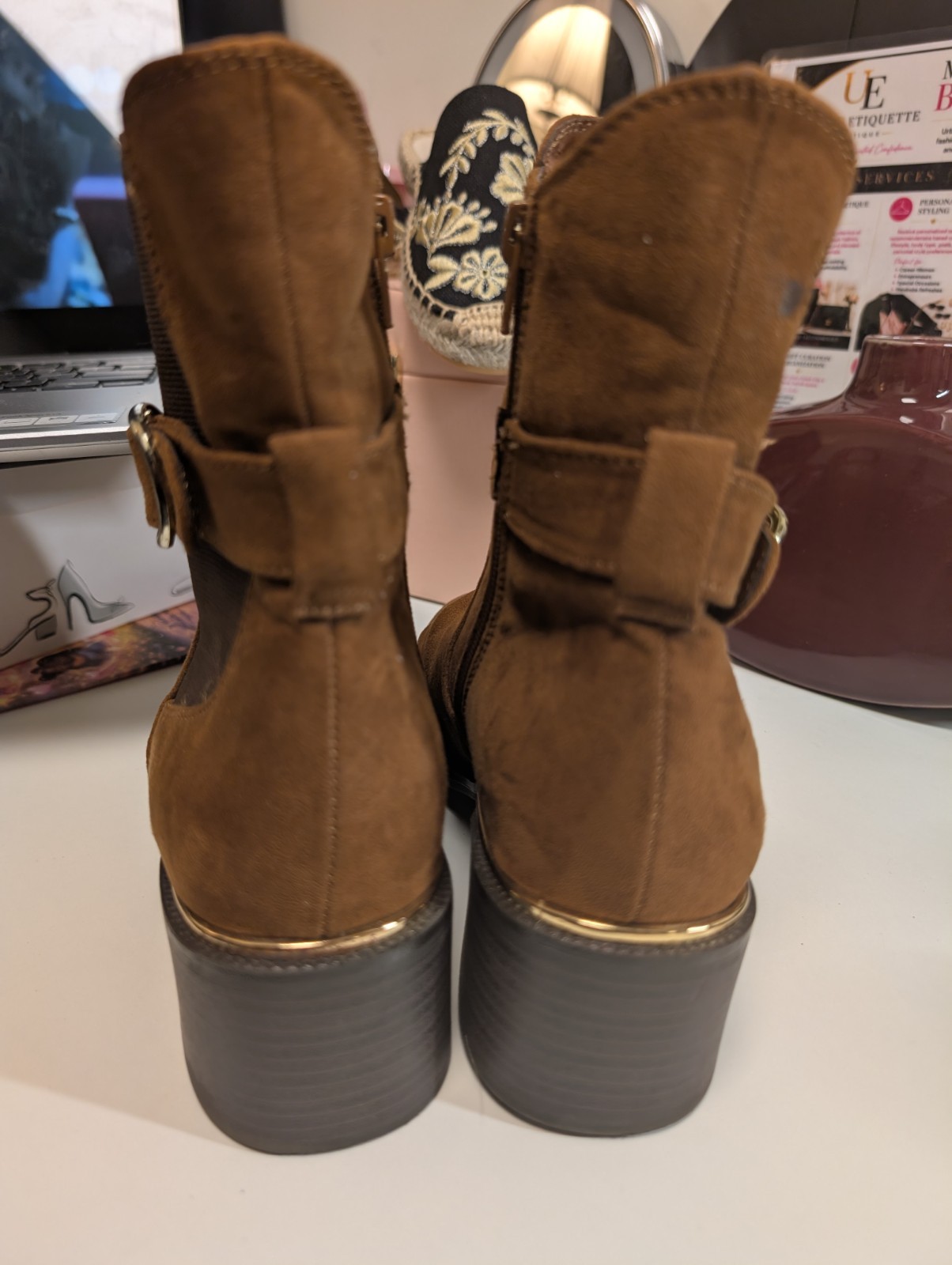 Liz Claiborne Women’s Brown Suede Ankle Booties Buckle Side Zip Elastic Gore 8.5