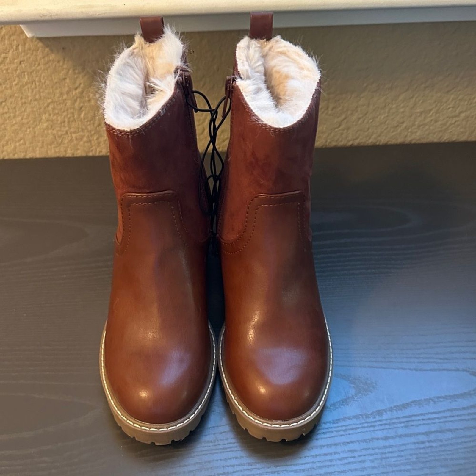 Brown Ankle Boots with Faux Fur Lining Size 6.5 NWT