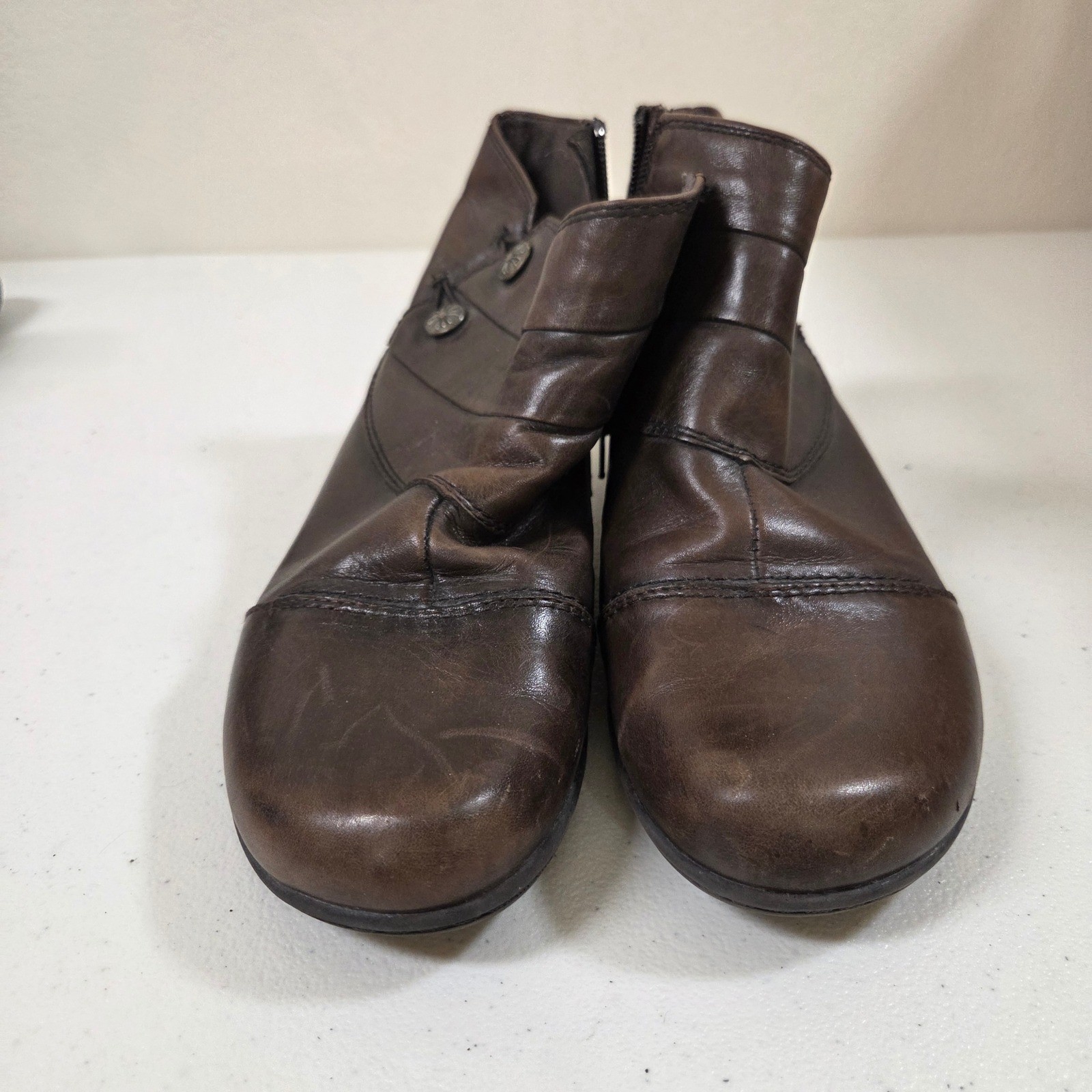 Earth Origins Pembroke Brown Leather Ankle Booties 10M 2014F Zipper Button