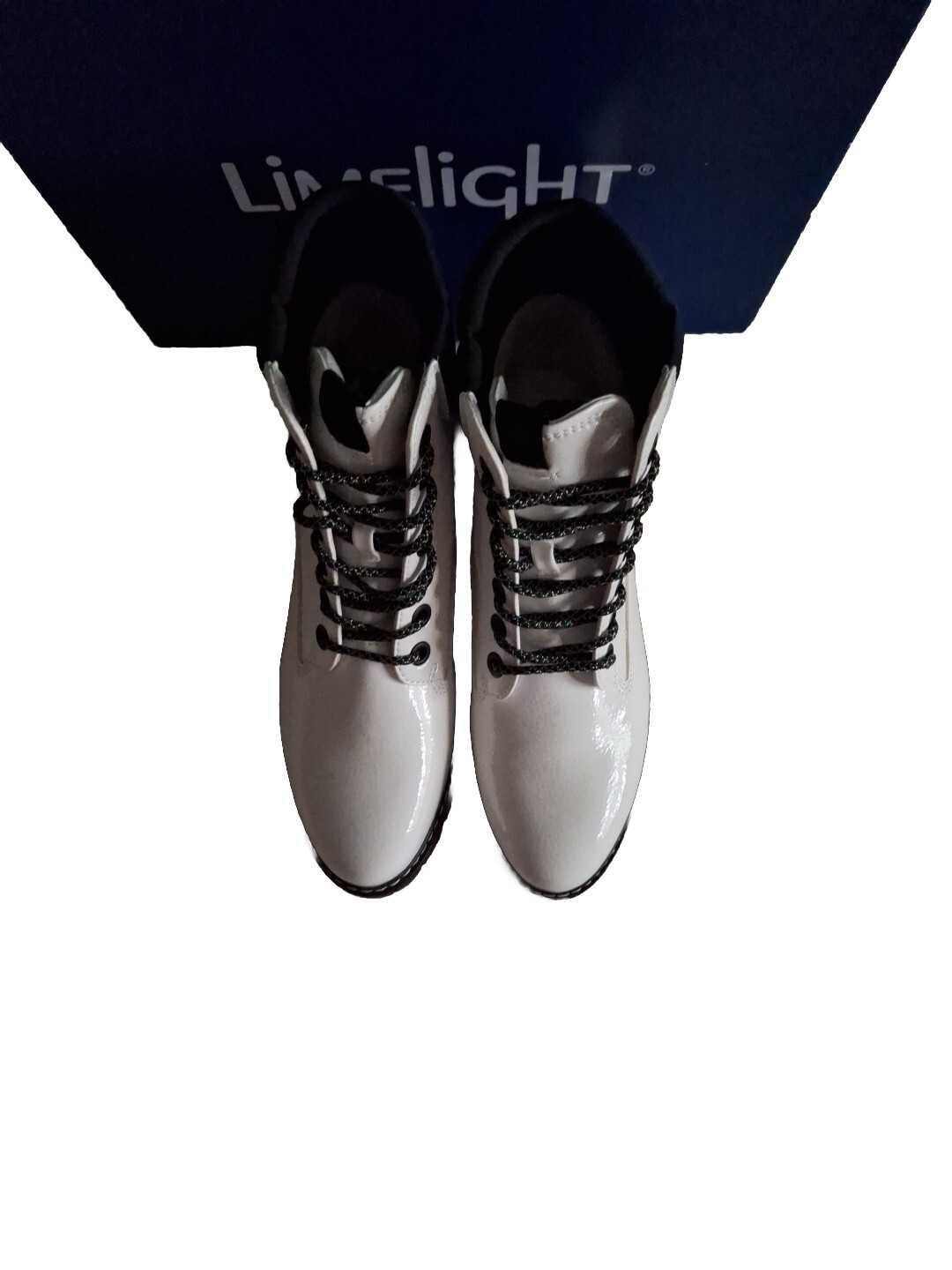 Limelight Finn Women’s White Leather Shoes Fashion Spring/Fall/ Winter Size 10