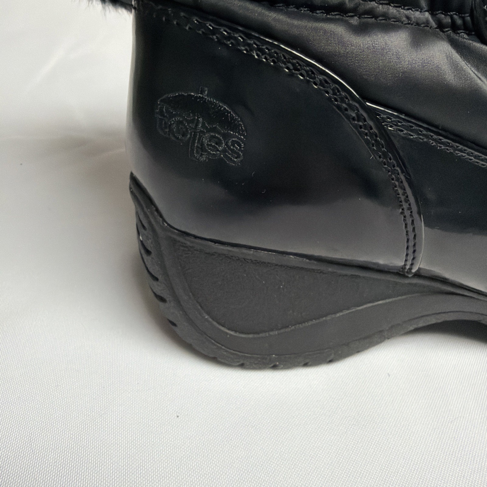 NWT Womens Totes Snow Boots Warm Black Patent Look Fur No Tie Pull On Size 10 W