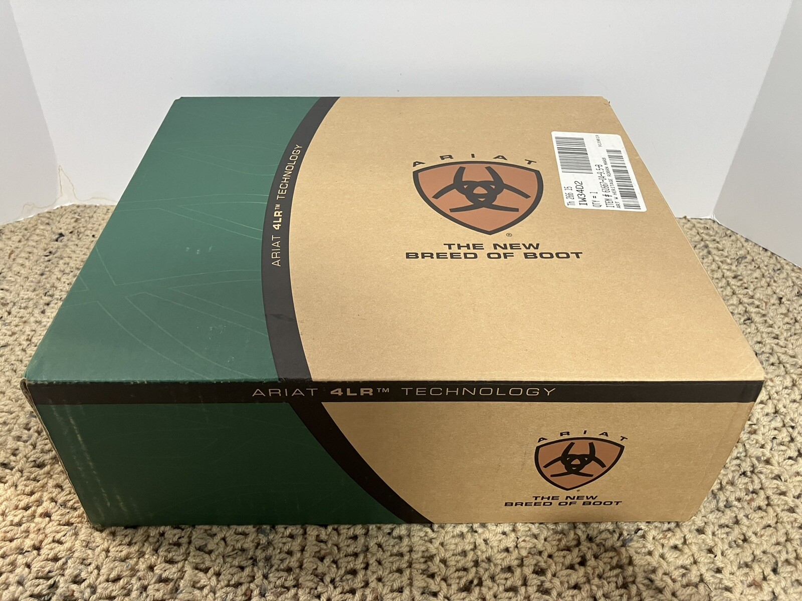 Pair ARIAT Heritage Style 33503 Women’s Leather Boots. New In Box.