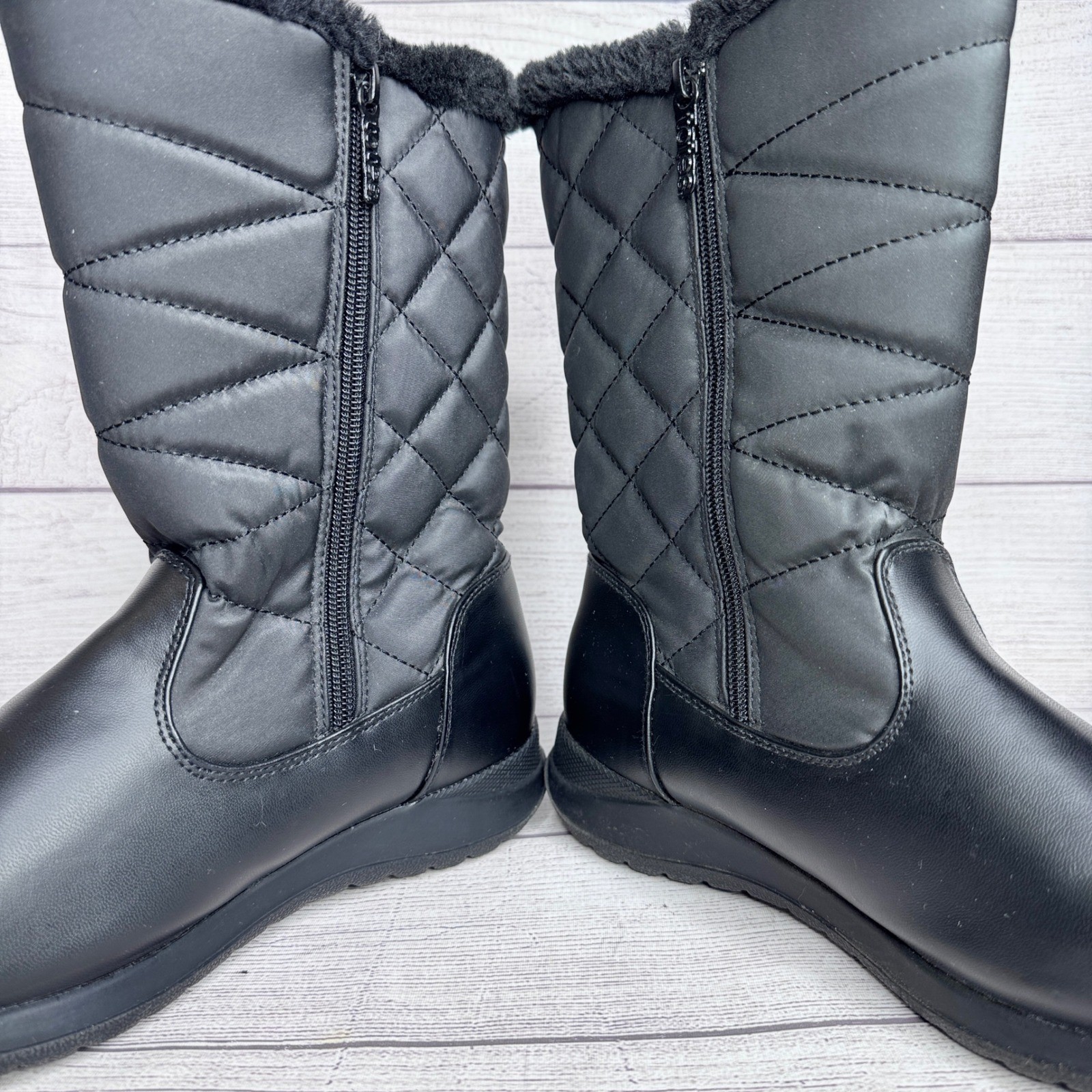 Totes Womens Black Quilted Mid Calf Winter Boots Faux Fur Trim Size 8