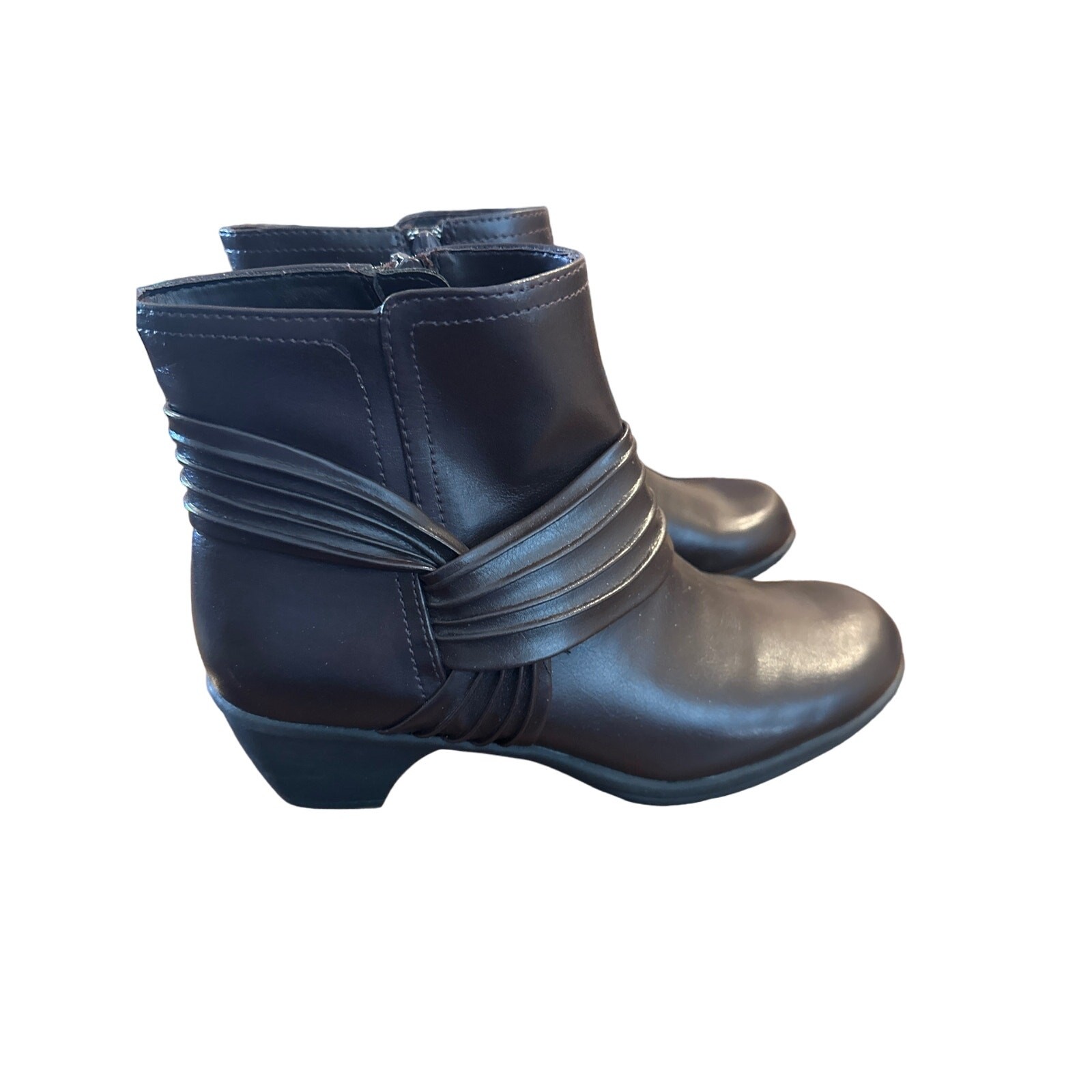 Women’s Comfort Plus Faux Leather Brown Comfort Boots. Size 8. NWOB!