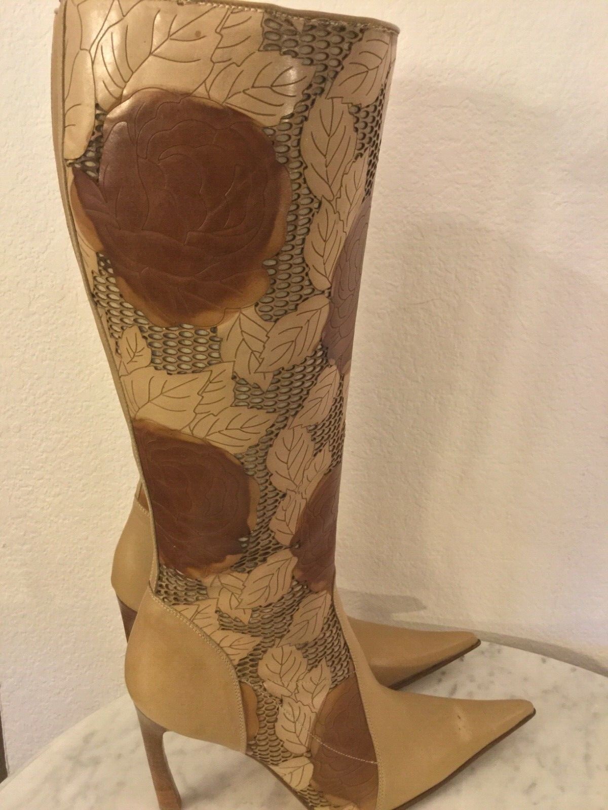 LES COPAINS Beige Leather Redish Brown Roses Laser Cut Boots. Wm Sz 39 M. Italy.