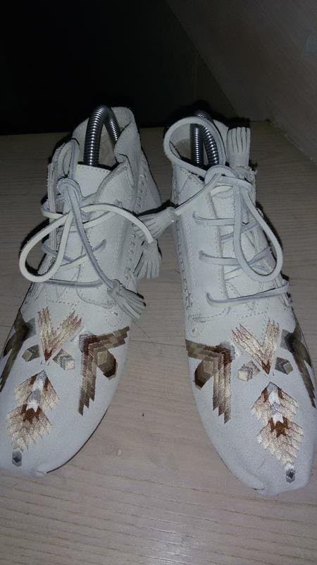 Women Toms Boots White Suede 38