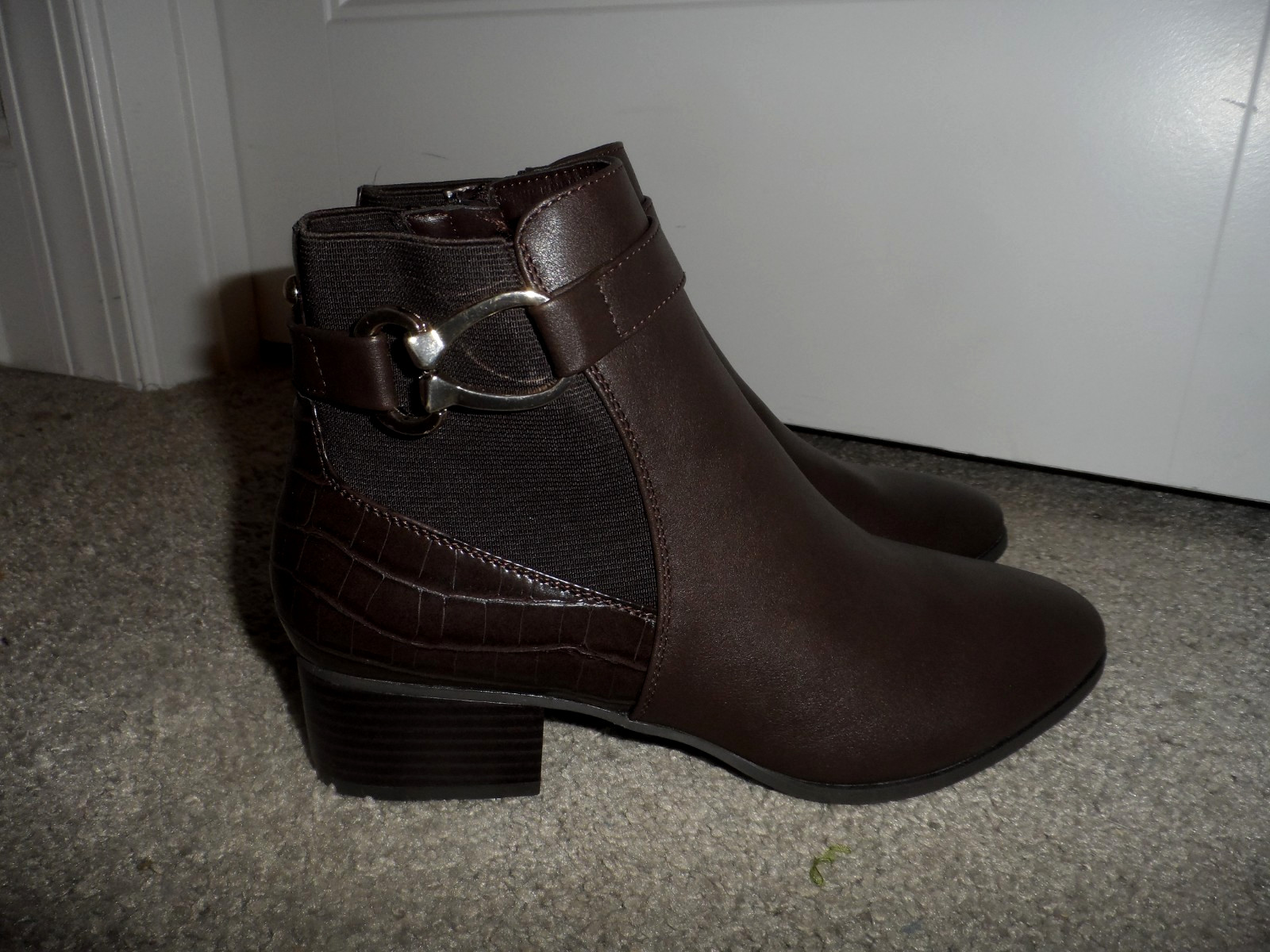 Pretty Karen Scott size 7.5 W Nadine chocolate brown booties boots women NIB