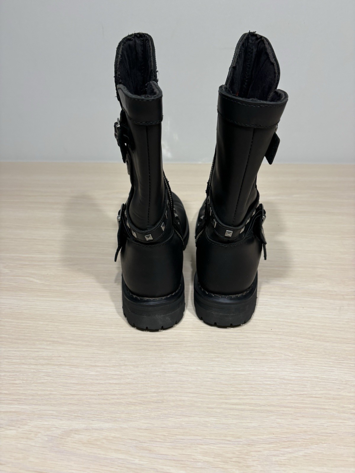 Womens Size 8 Harley Davidson boots. Harley Davidson Boots. Motorcycle Boots.