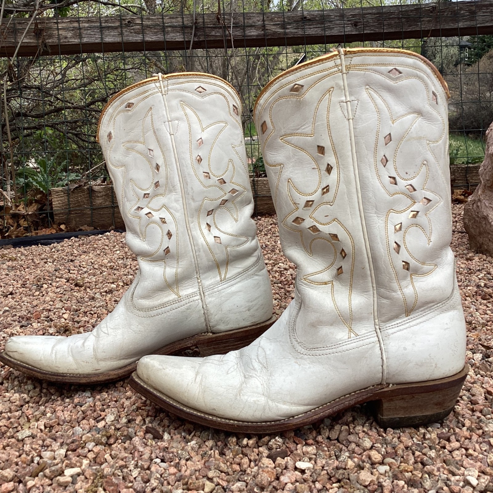 Vintage 50’s White Leather Gold Inlay Cowgirl Boots Sz 6.5 Western Cowboy Rodeo